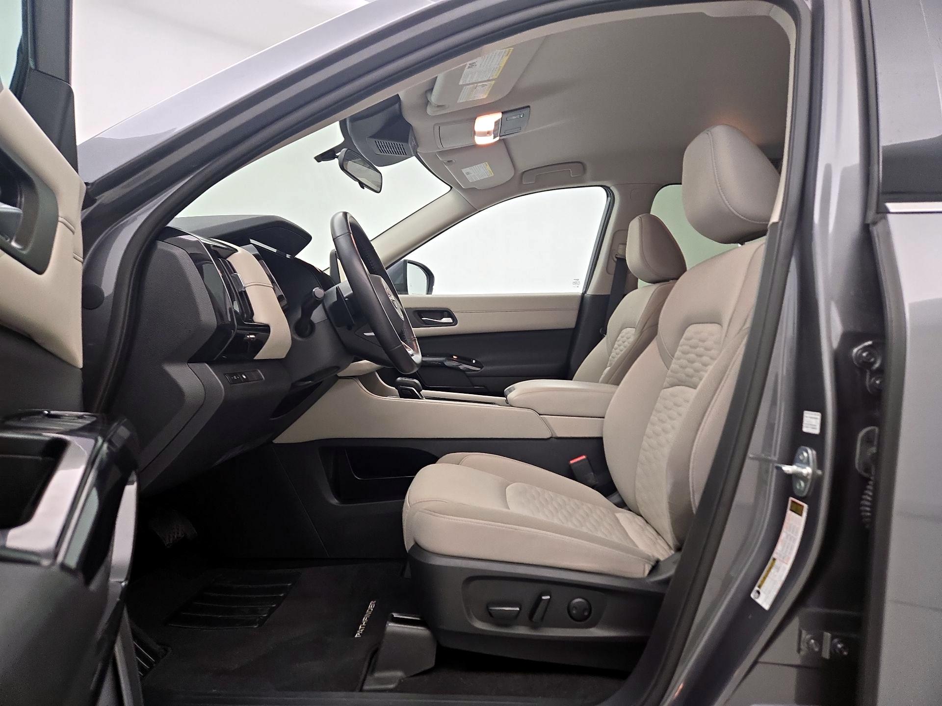 Thumbnail: 2022 Nissan Pathfinder - 11