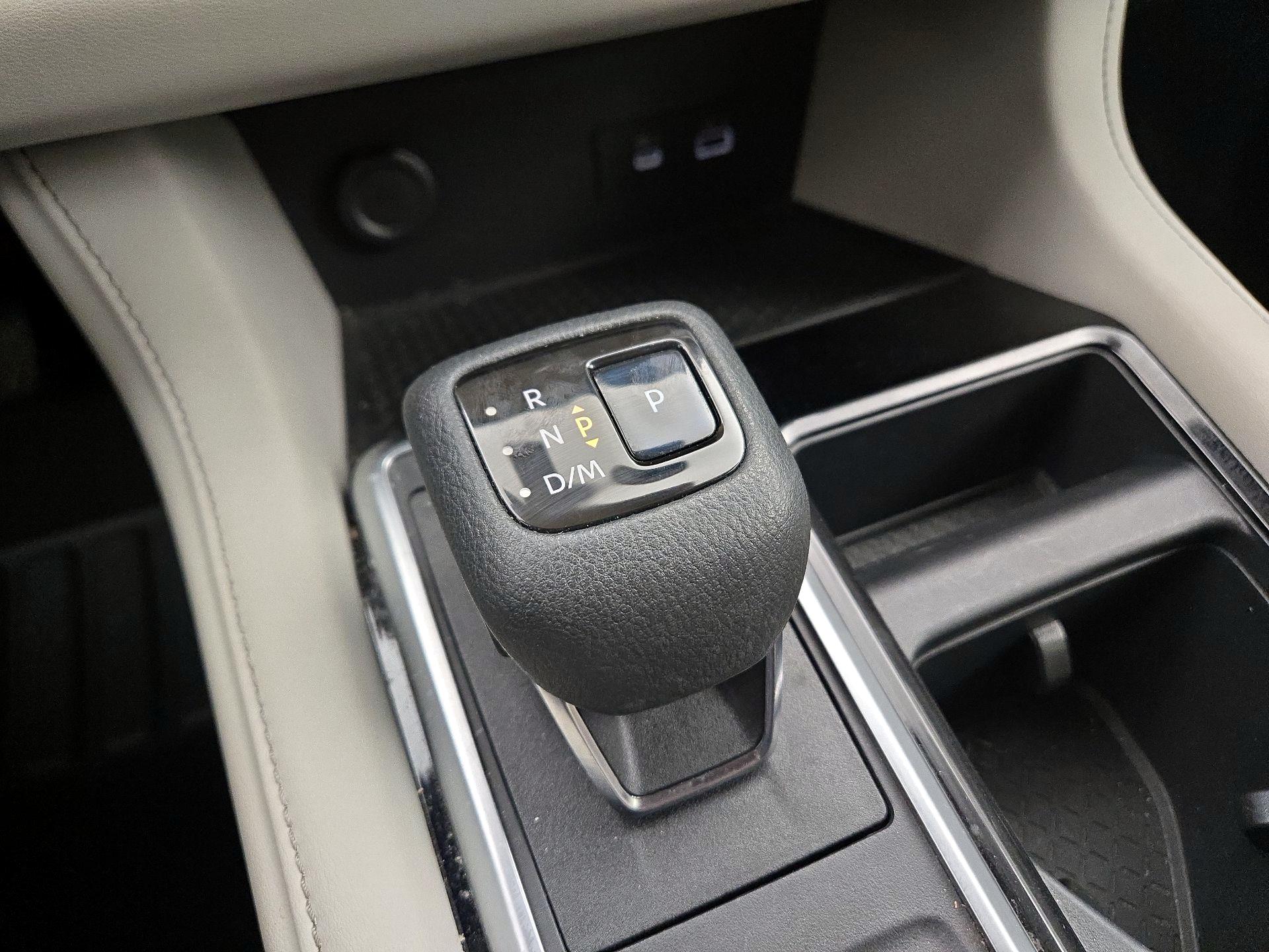 Thumbnail: 2022 Nissan Pathfinder - 17