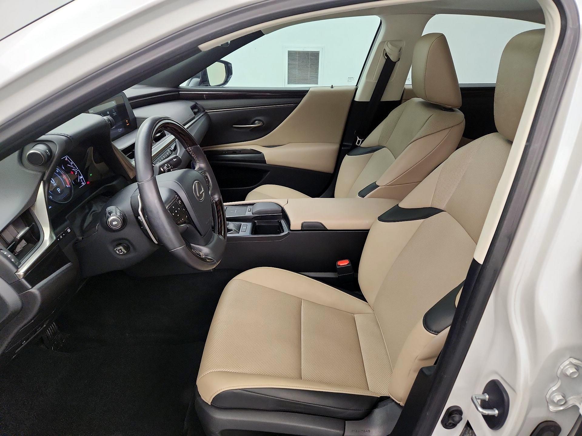 Thumbnail: 2020 Lexus ES - 11