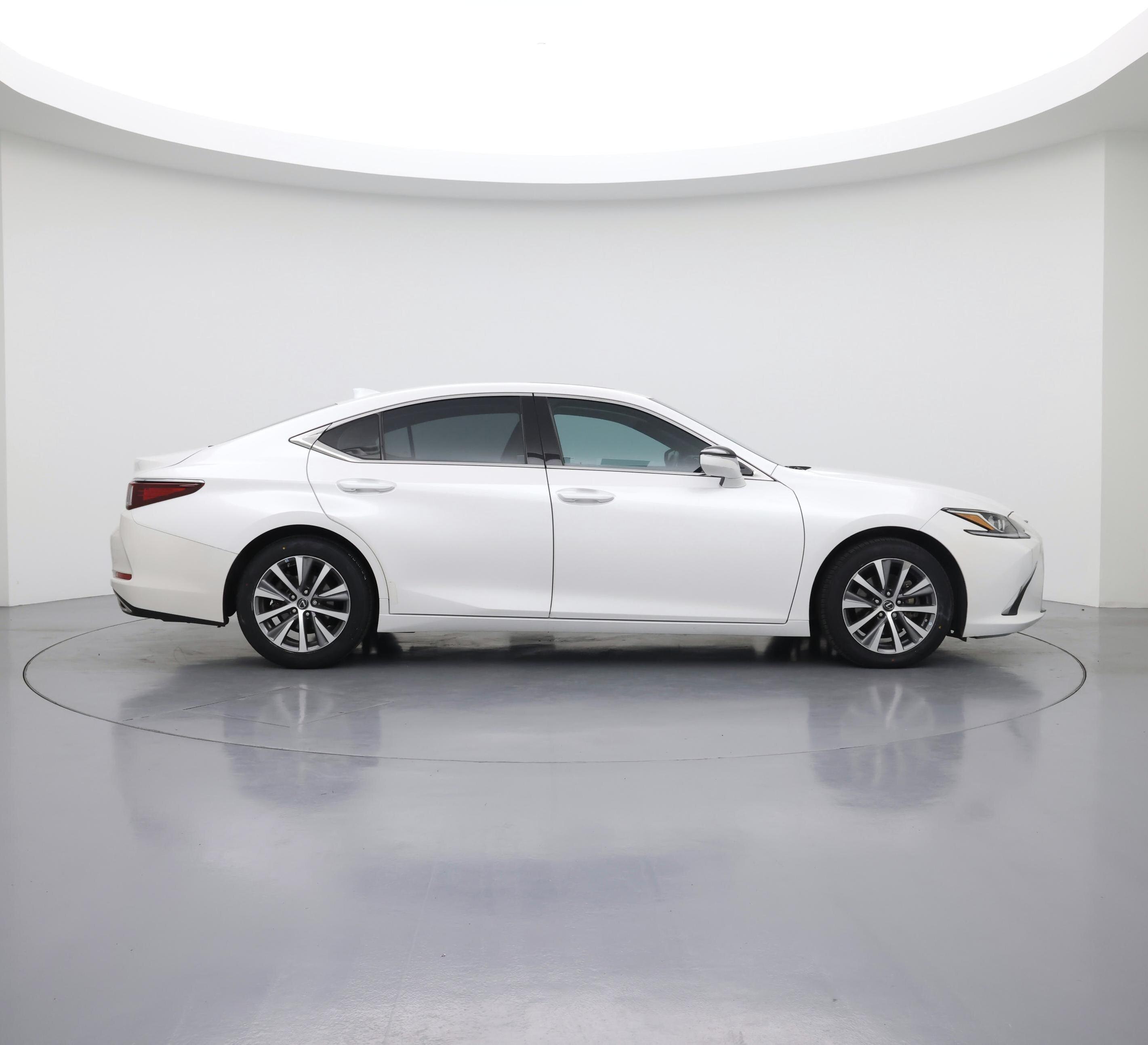 Thumbnail: 2020 Lexus ES - 7