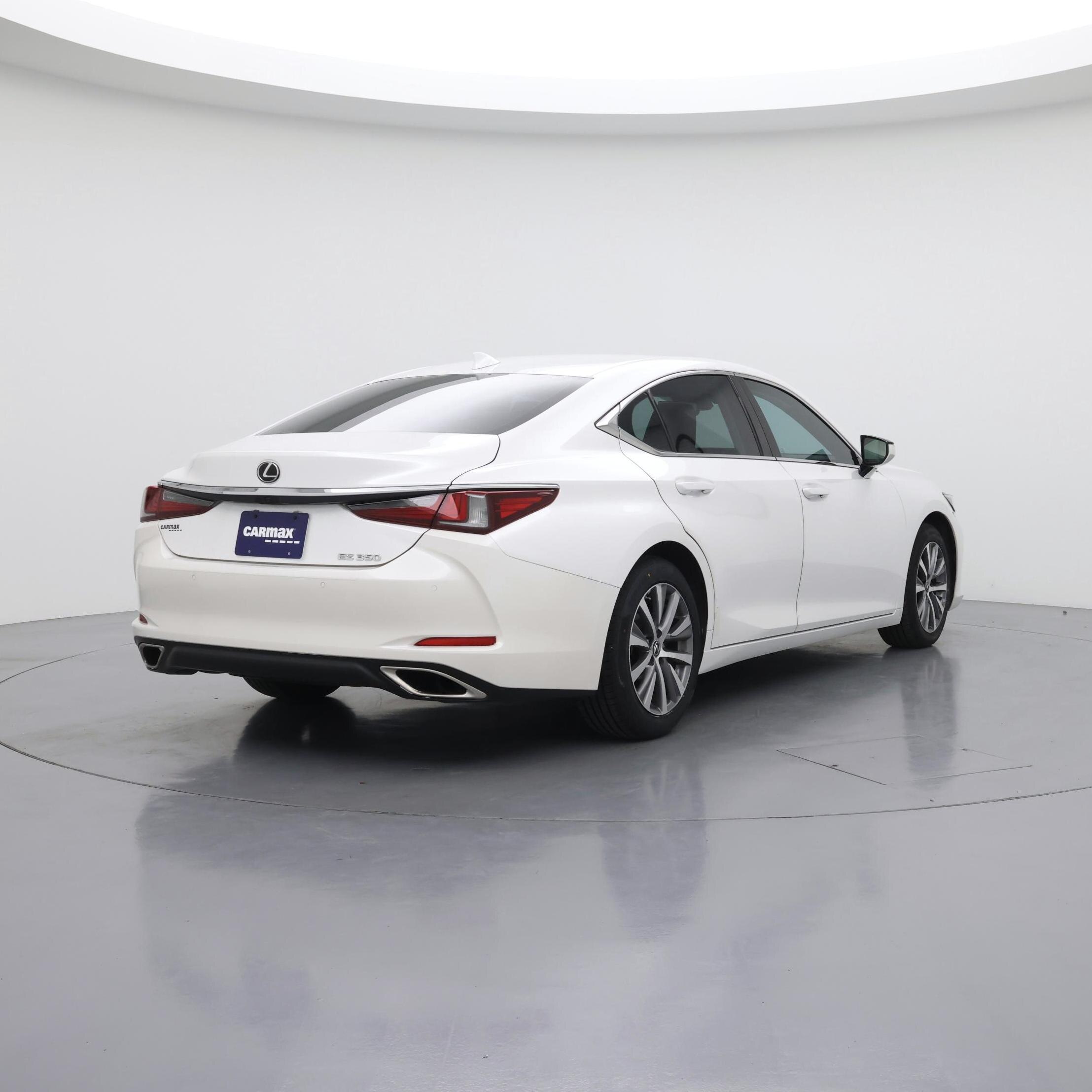 Thumbnail: 2020 Lexus ES - 8