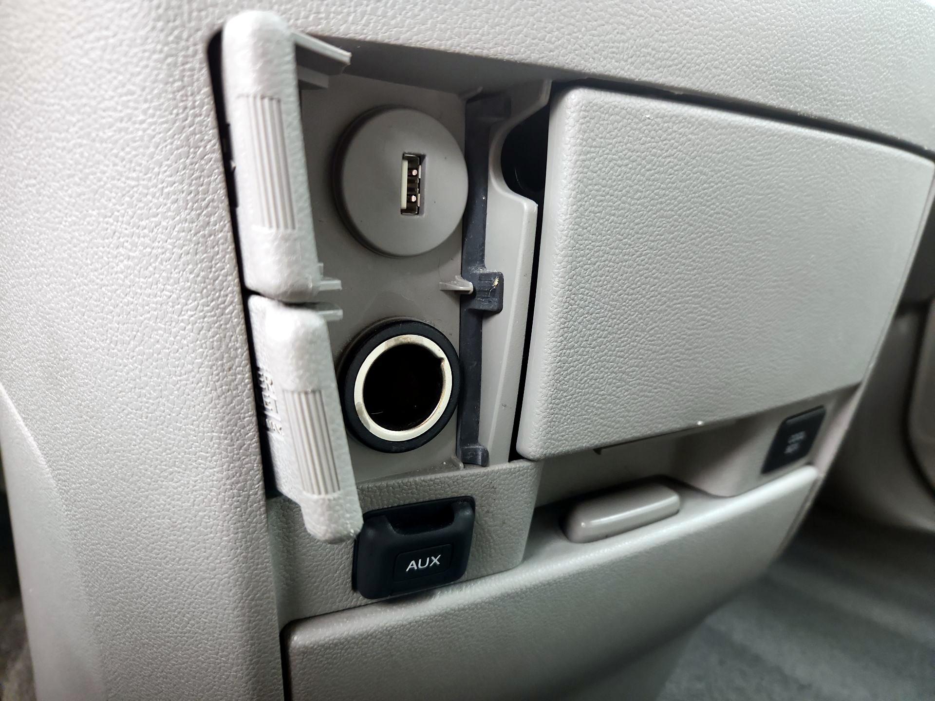 Thumbnail: 2017 Honda Odyssey - 18