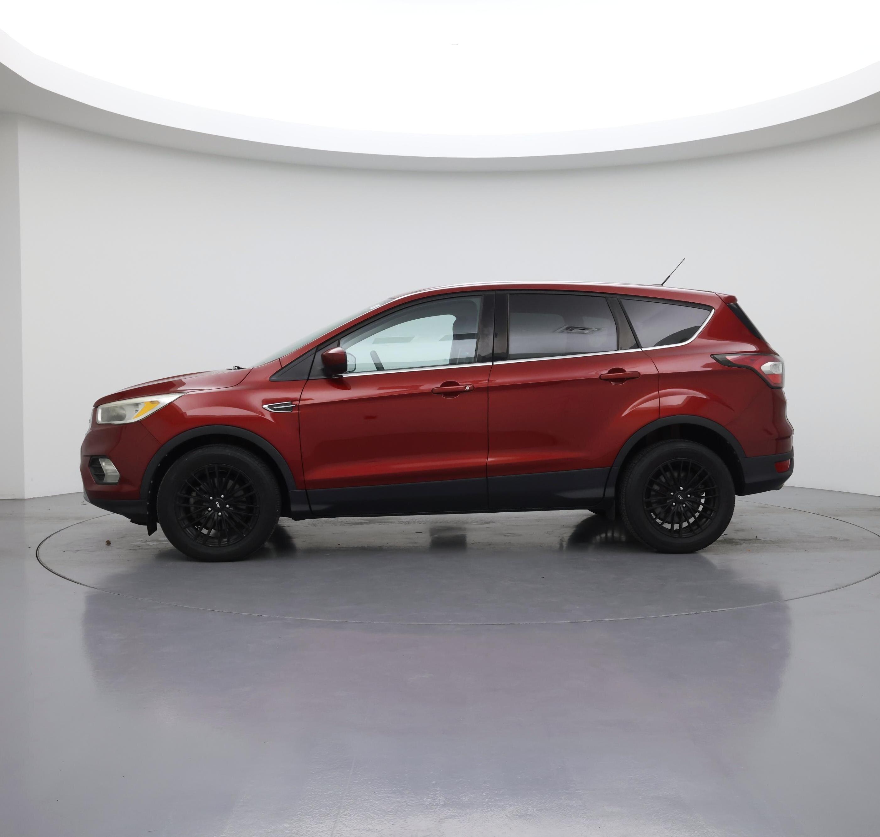 Thumbnail: 2017 Ford Escape - 3