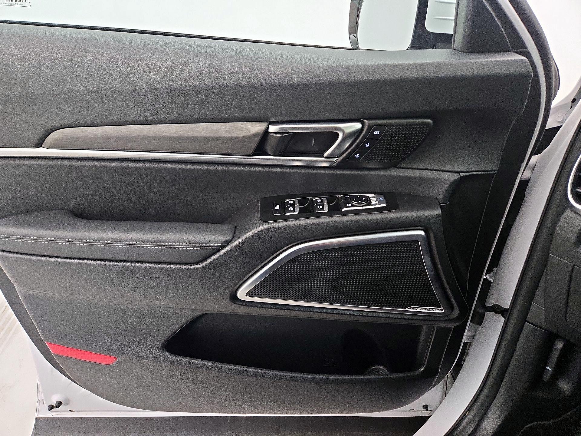 Thumbnail: 2023 Kia Telluride - 12