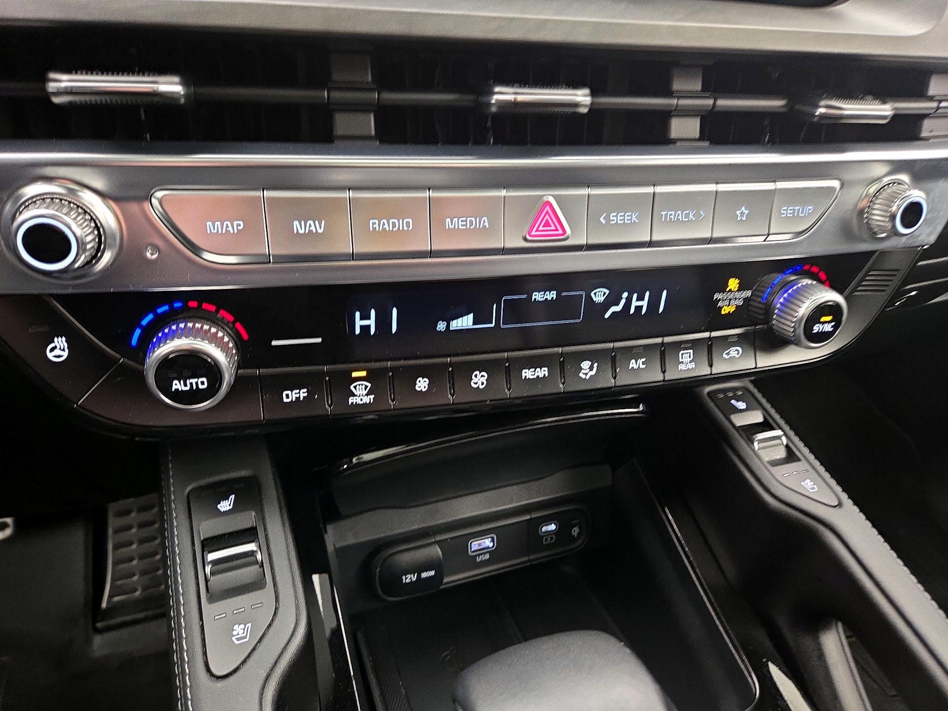 Thumbnail: 2023 Kia Telluride - 17