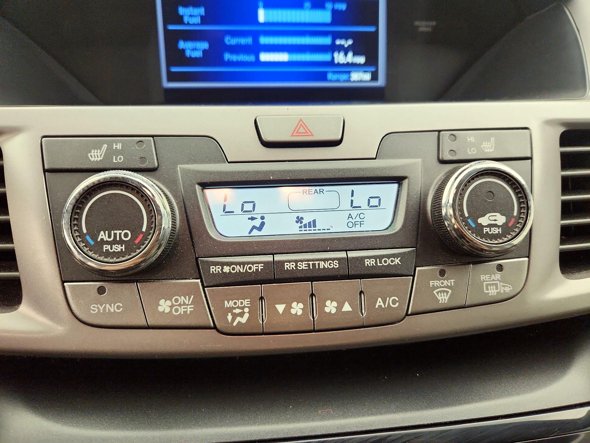 Thumbnail: 2015 Honda Odyssey - 16