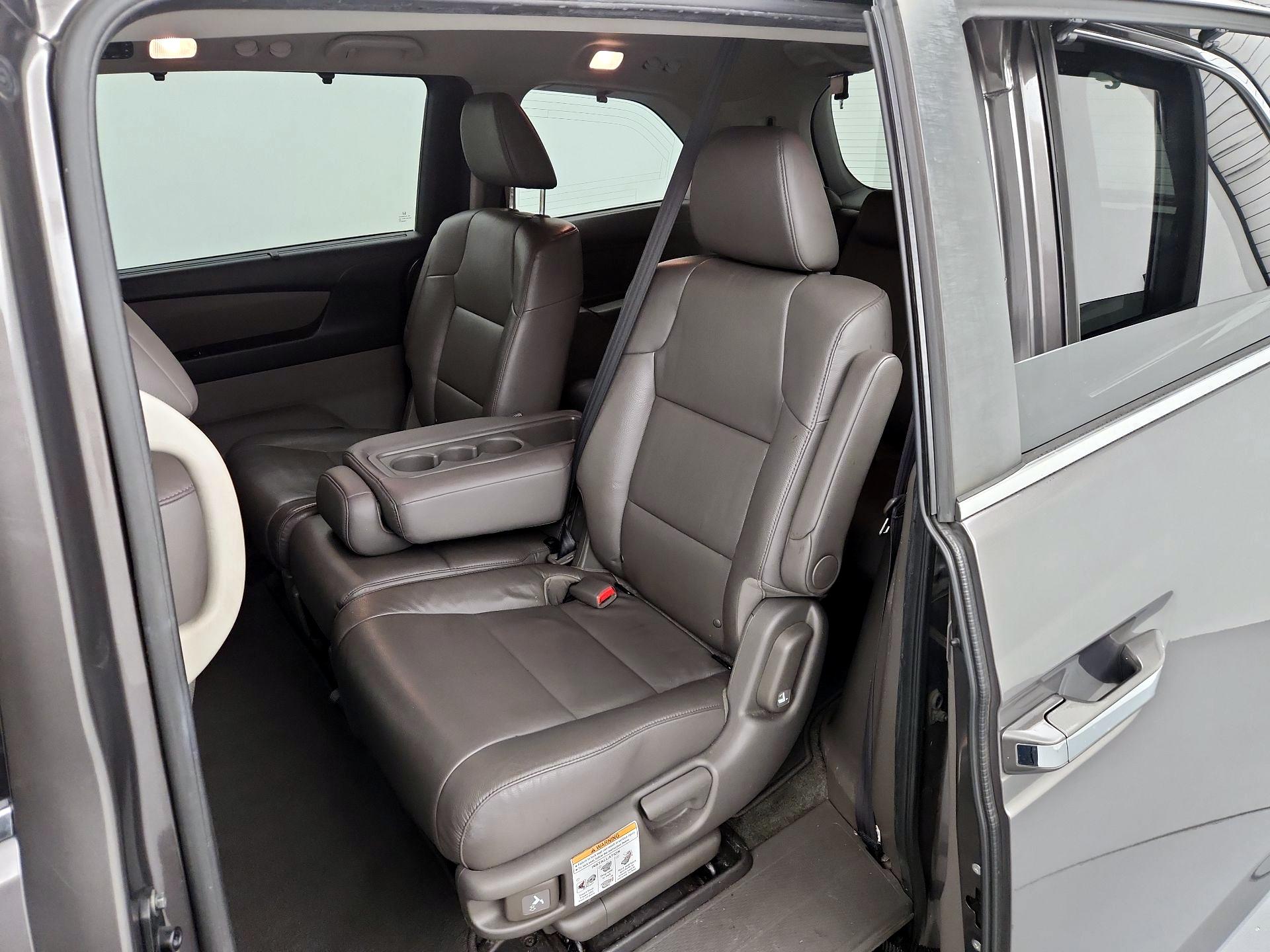 Thumbnail: 2015 Honda Odyssey - 19