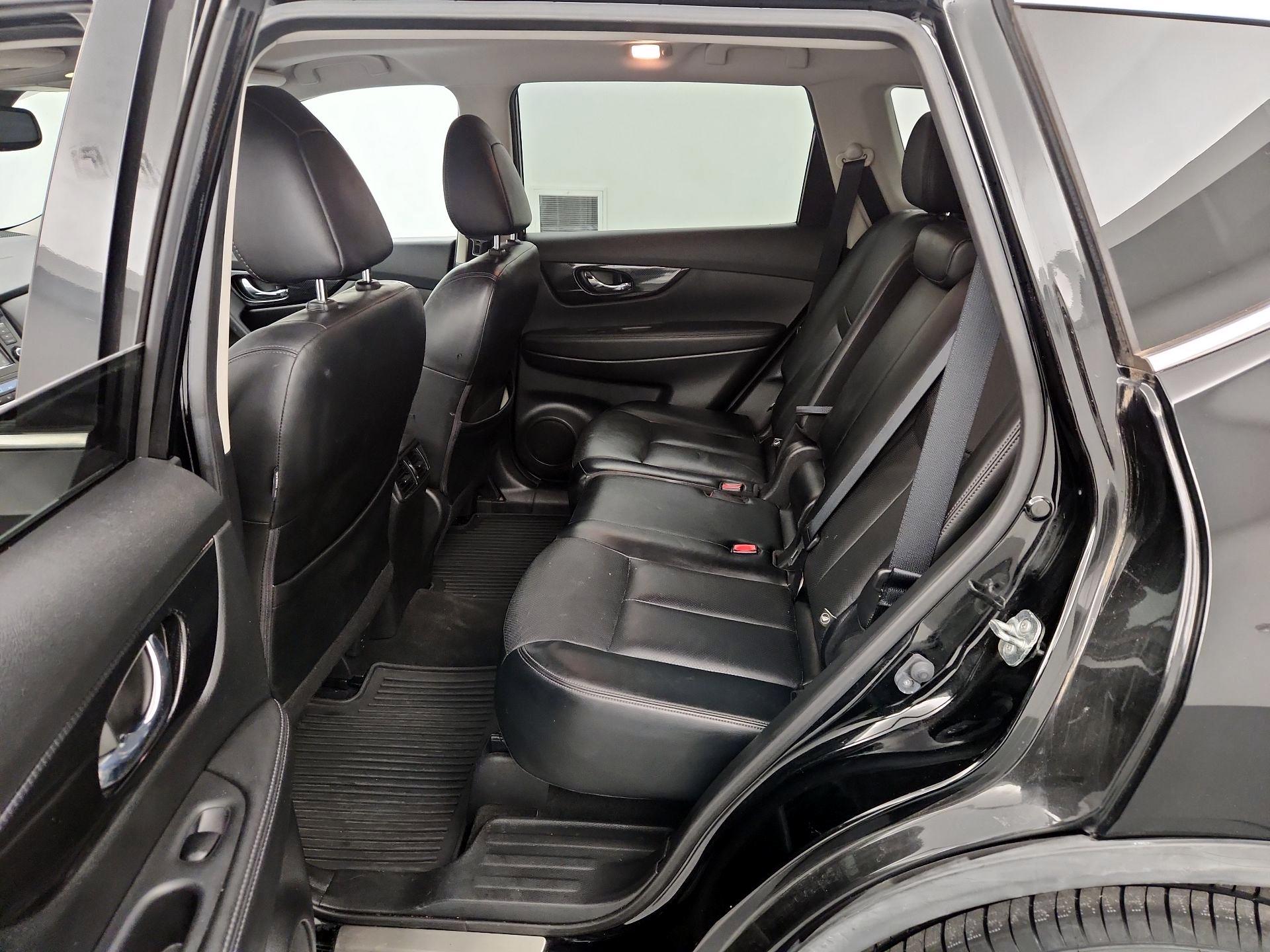 Thumbnail: 2018 Nissan Rogue - 19