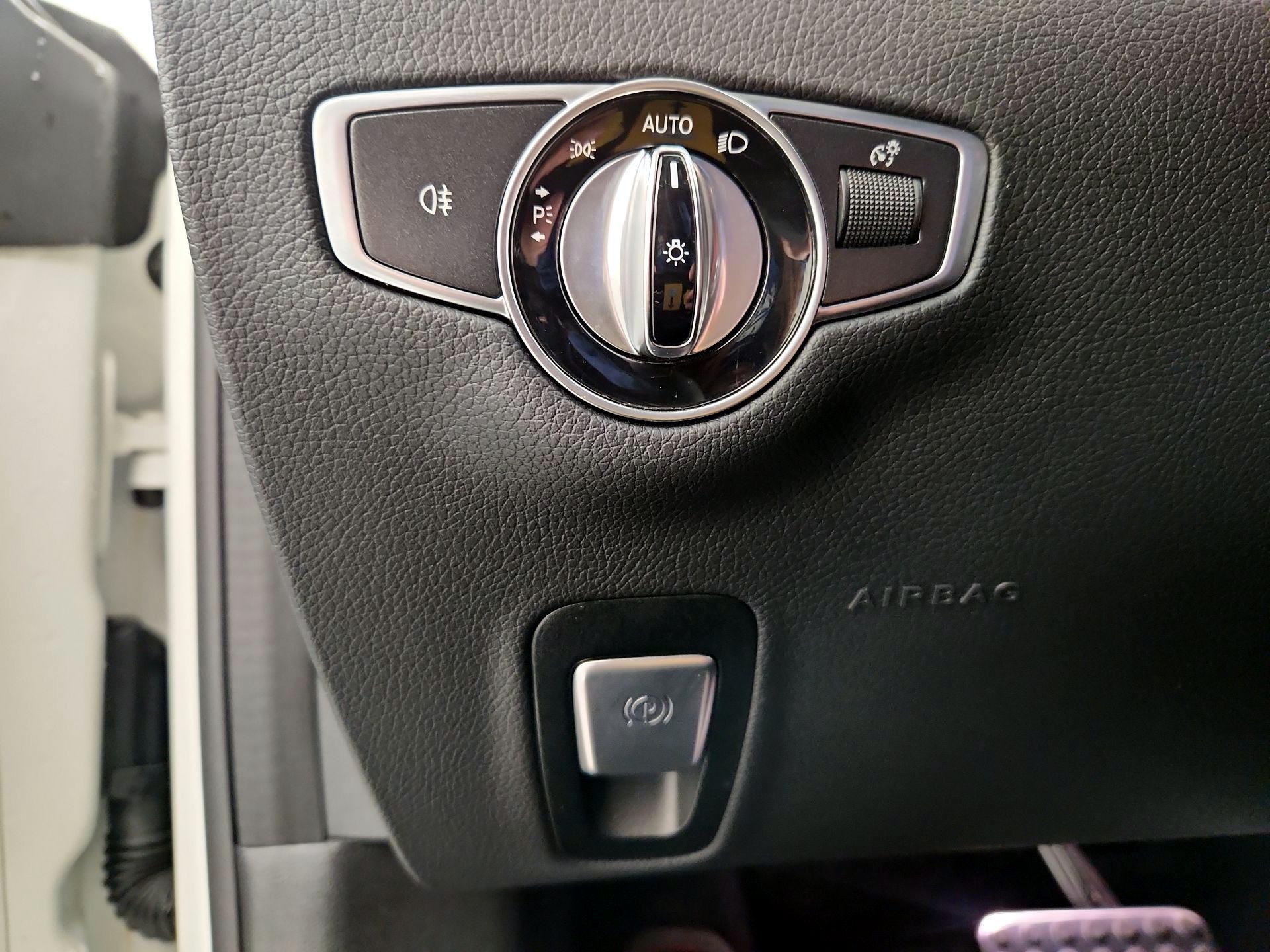 Thumbnail: 2019 Mercedes-Benz E-Class - 13