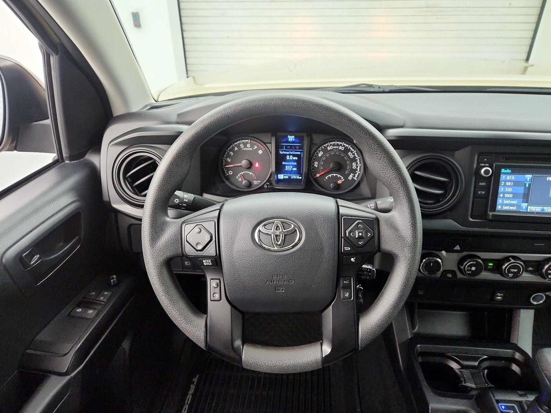 Thumbnail: 2019 Toyota Tacoma - 10