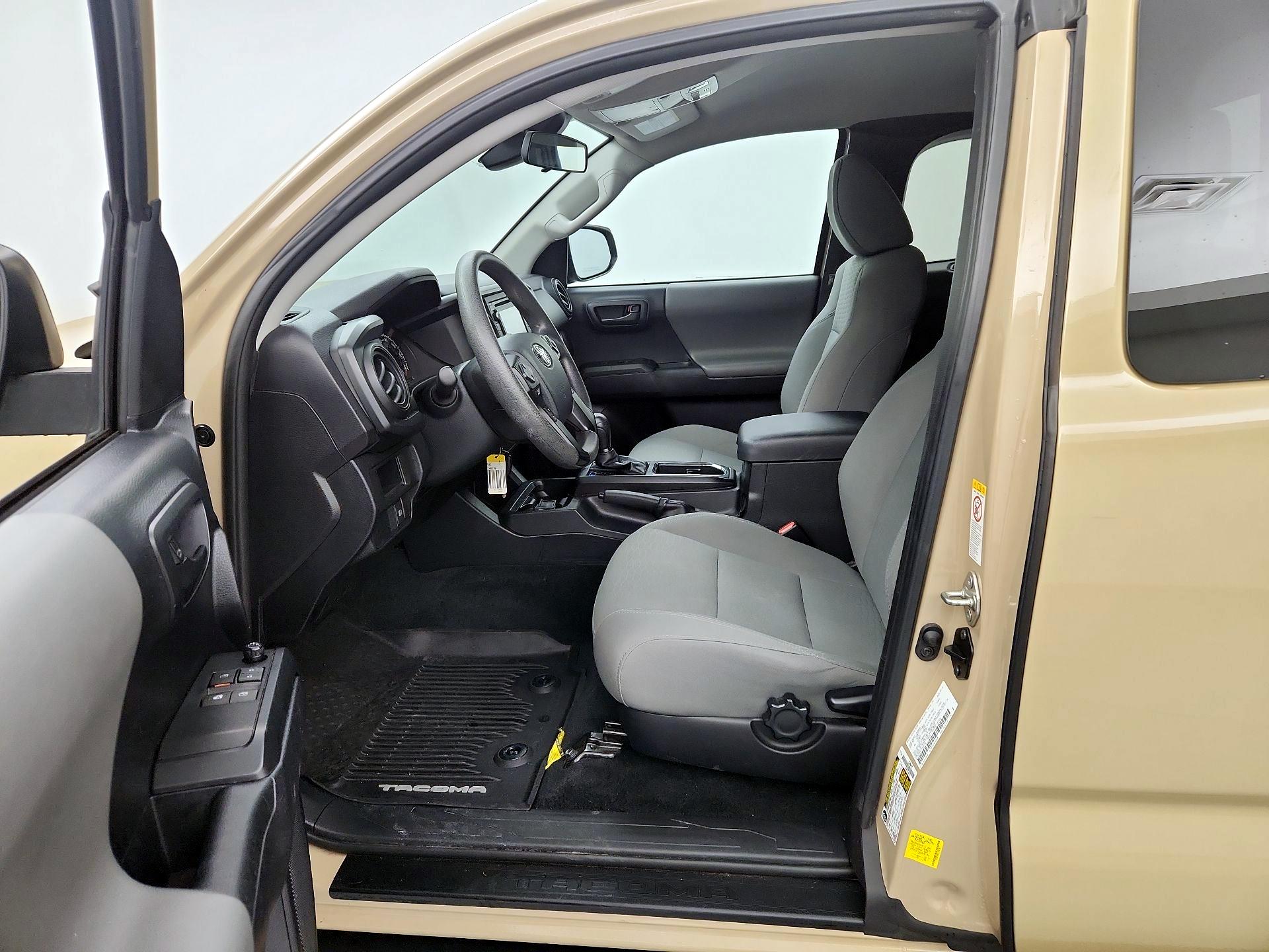 Thumbnail: 2019 Toyota Tacoma - 11