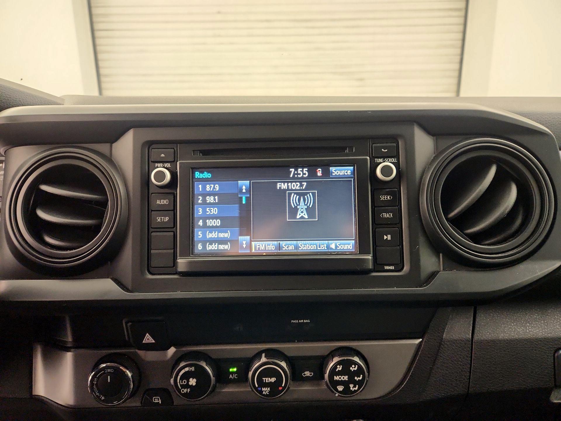 Thumbnail: 2019 Toyota Tacoma - 15