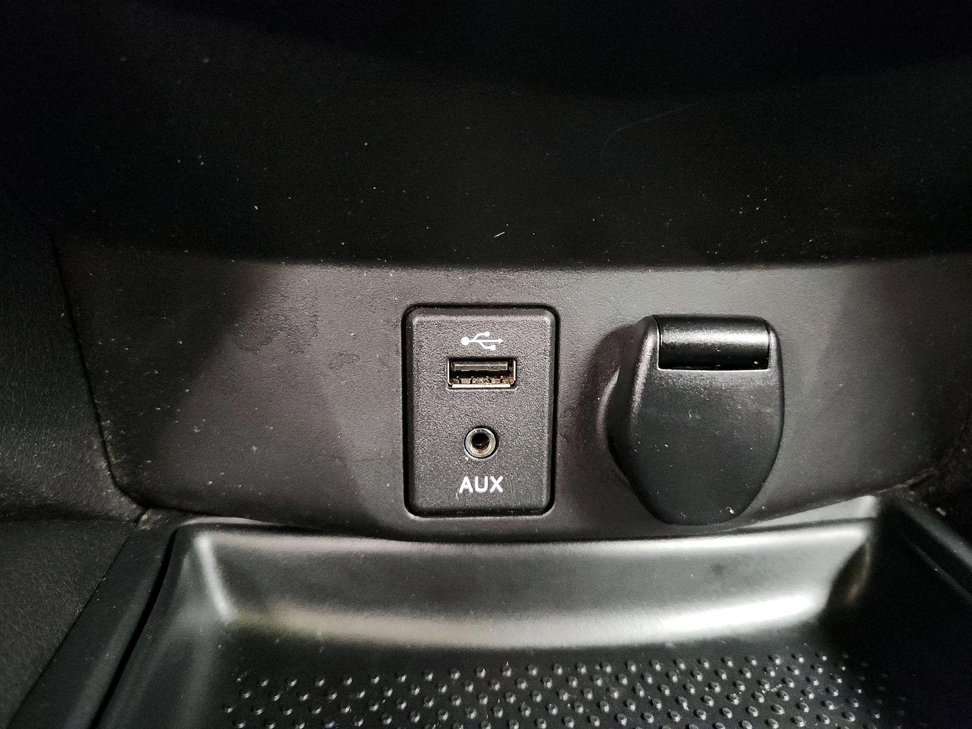 Thumbnail: 2015 Nissan Rogue - 18