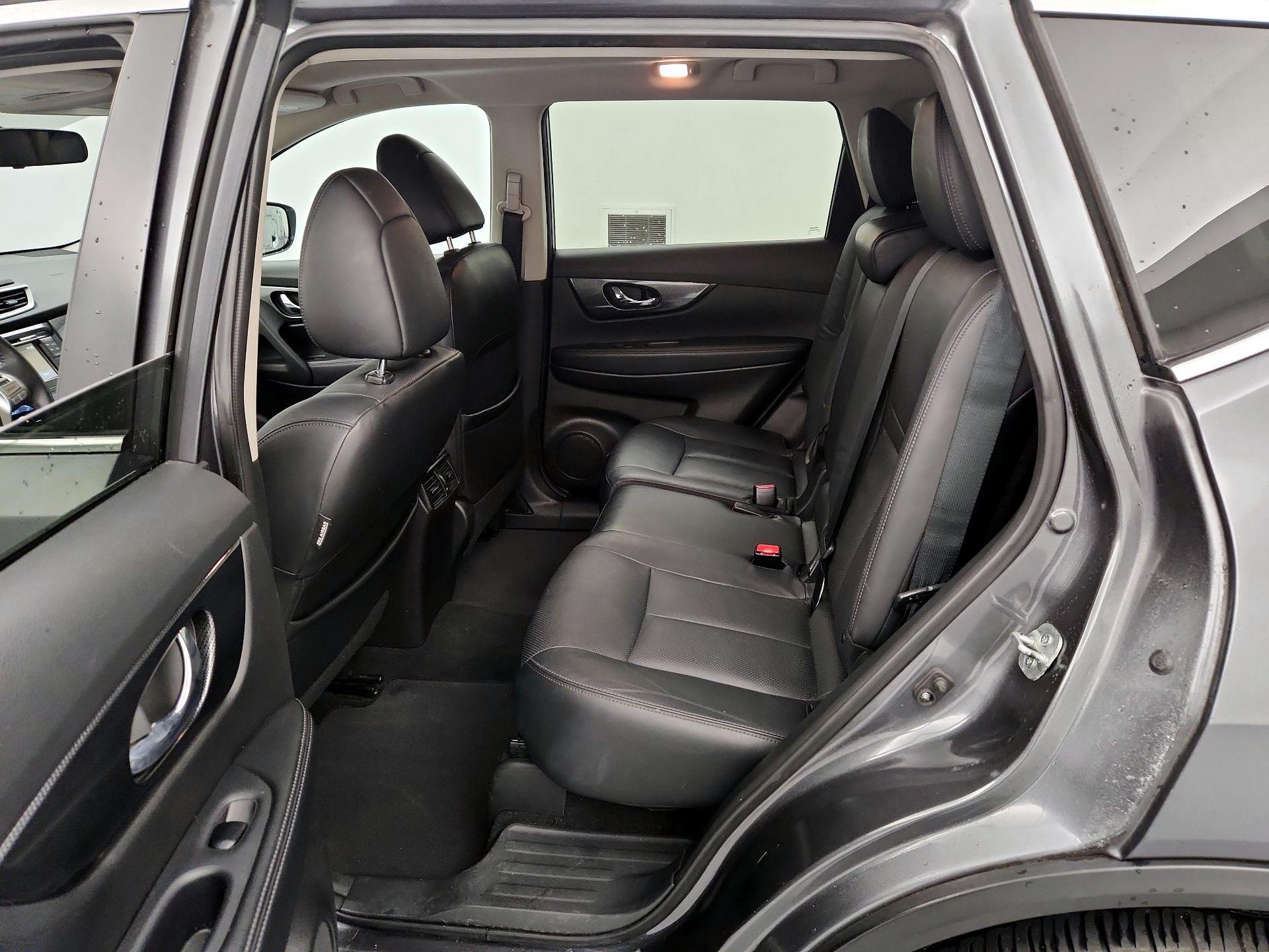 Thumbnail: 2015 Nissan Rogue - 19