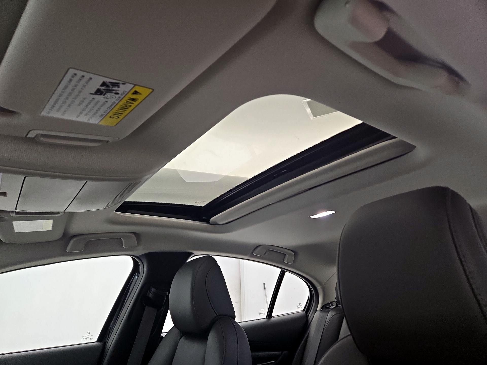 Thumbnail: 2021 Mazda Mazda3 - 19