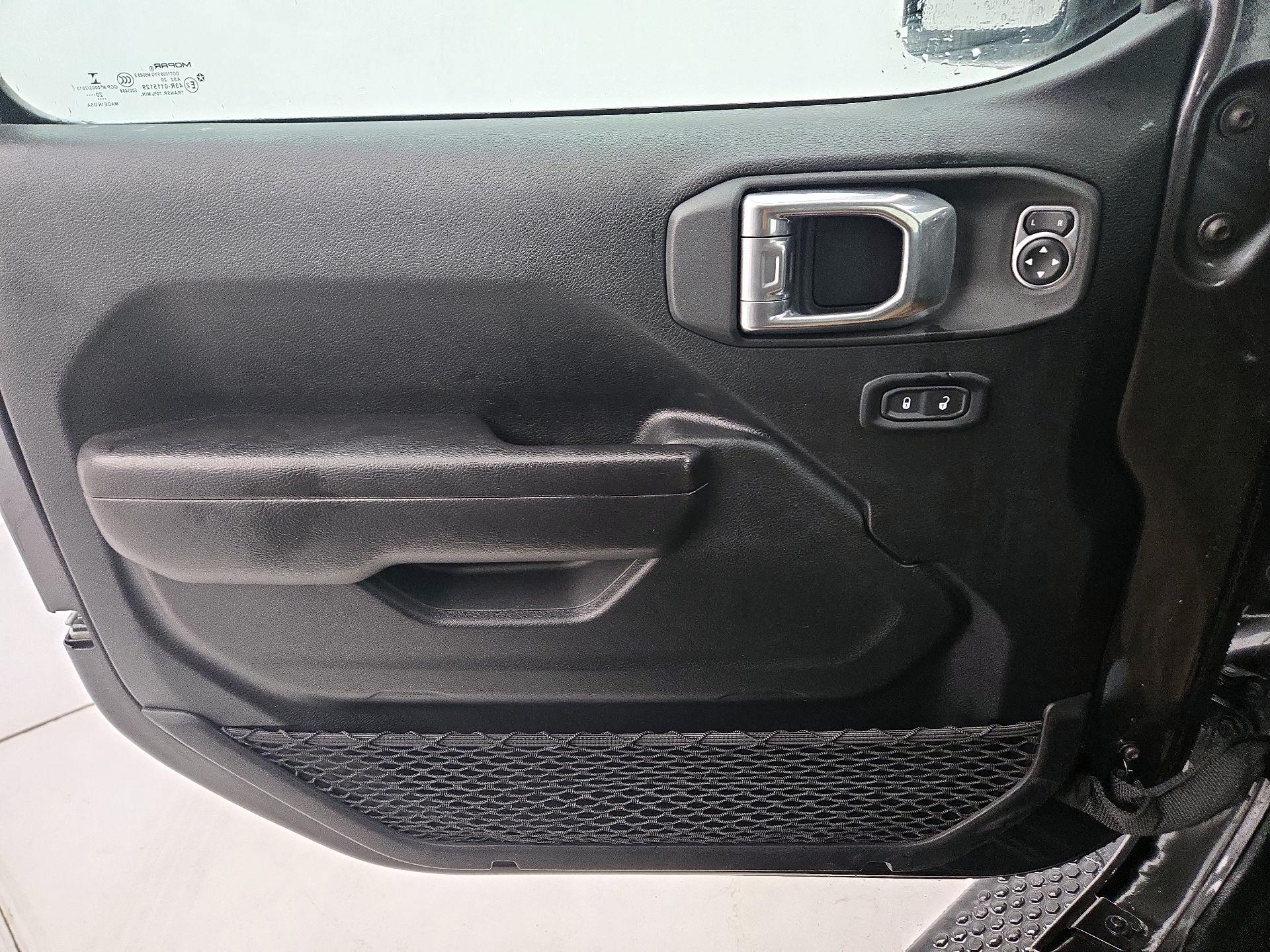 Thumbnail: 2021 Jeep Wrangler - 12