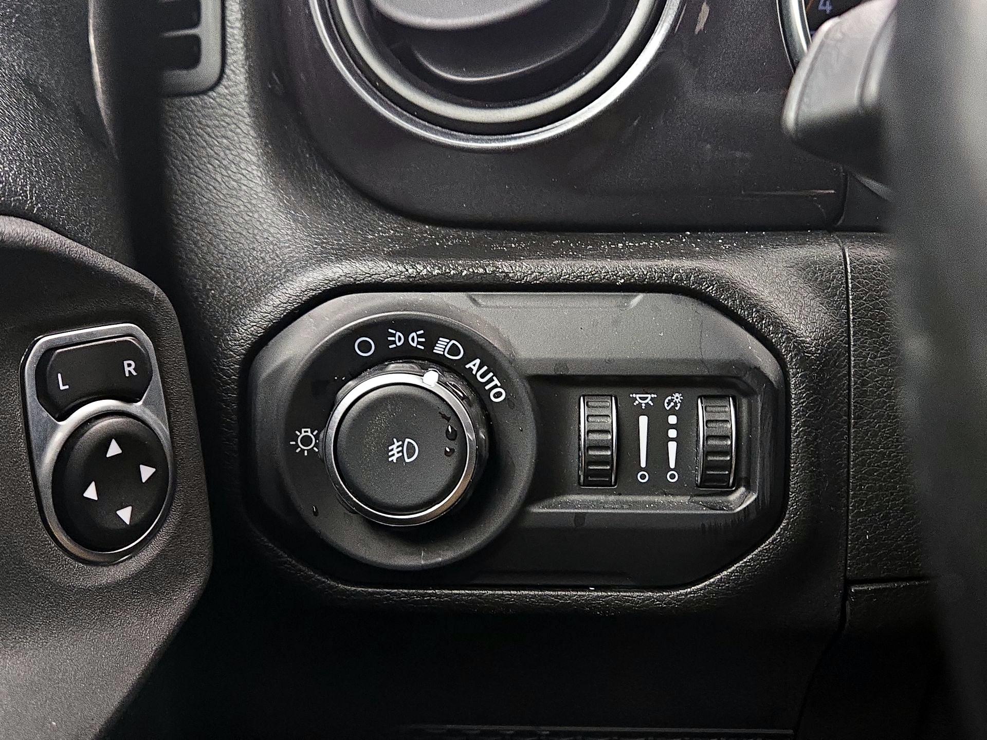 Thumbnail: 2021 Jeep Wrangler - 13