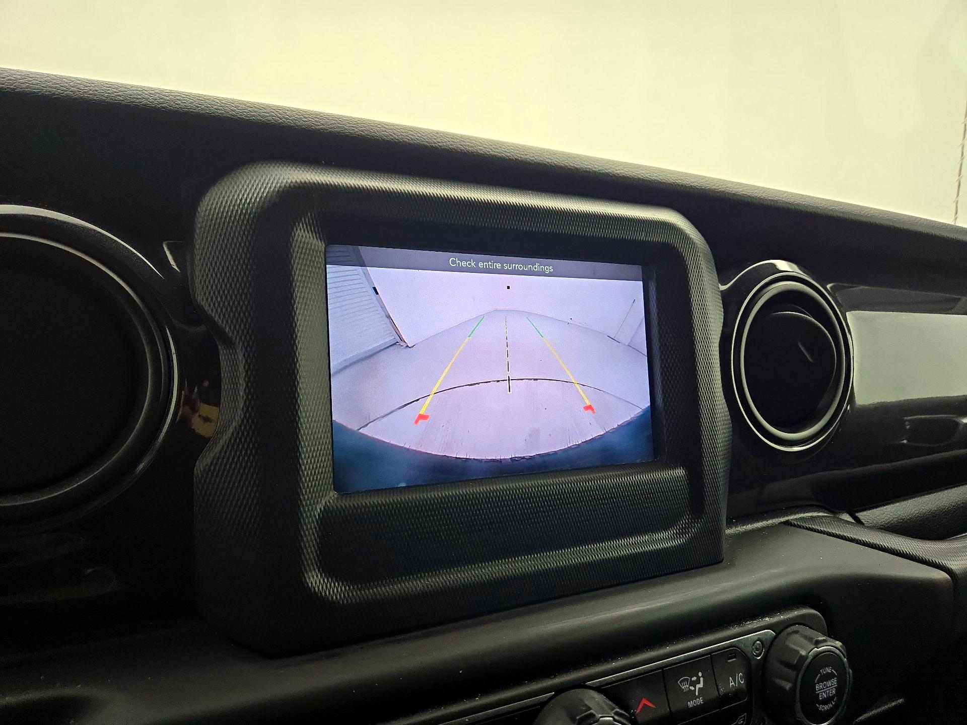 Thumbnail: 2021 Jeep Wrangler - 14