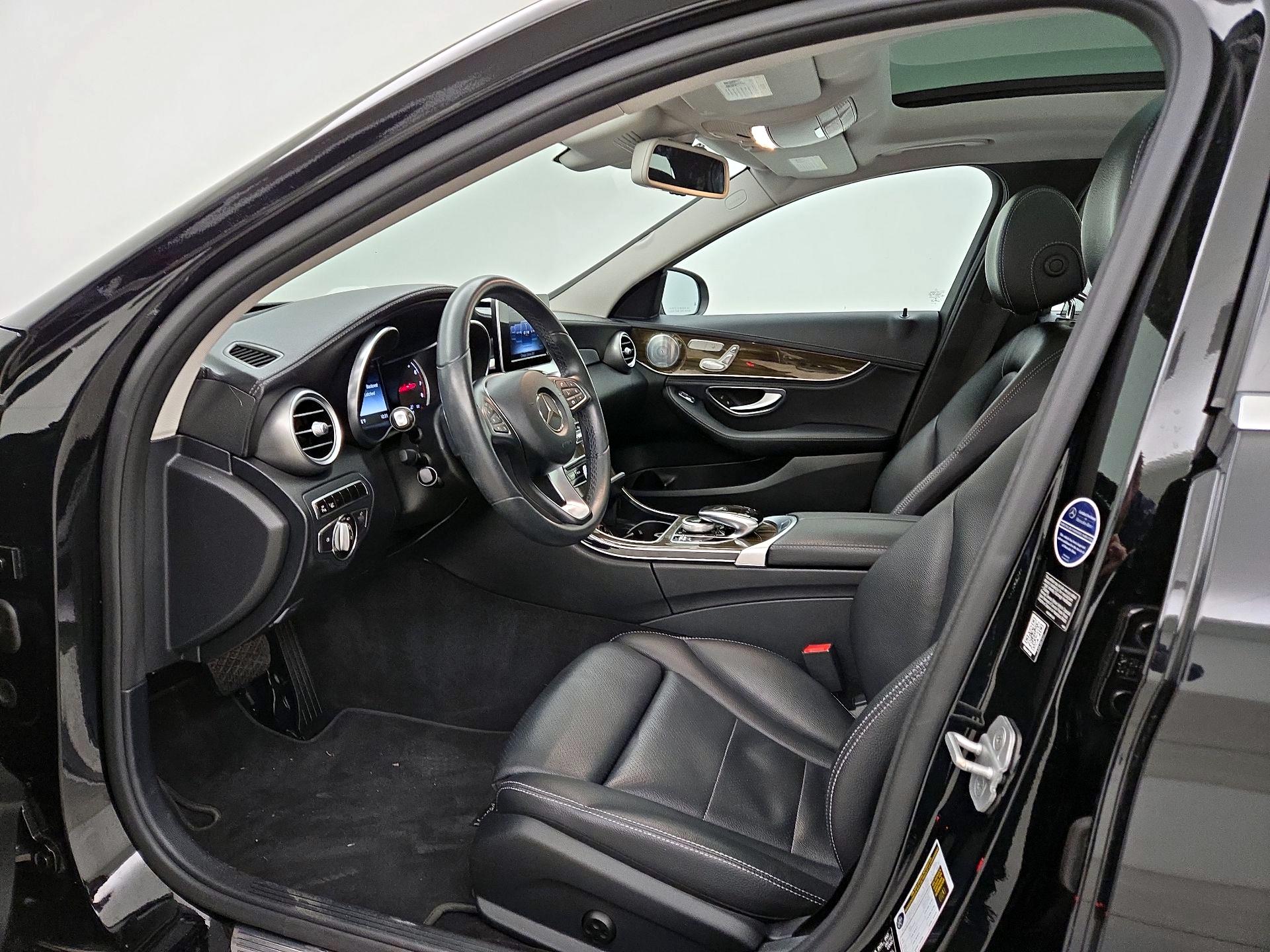 Thumbnail: 2015 Mercedes-Benz C-Class - 11