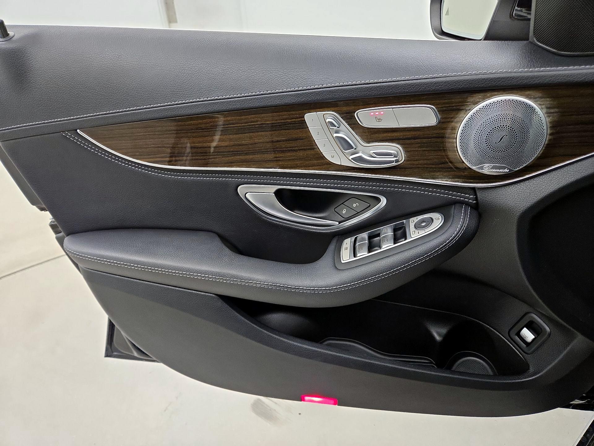 Thumbnail: 2015 Mercedes-Benz C-Class - 12