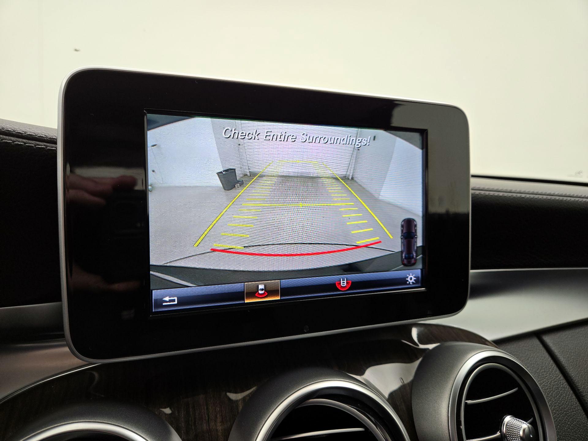 Thumbnail: 2015 Mercedes-Benz C-Class - 14