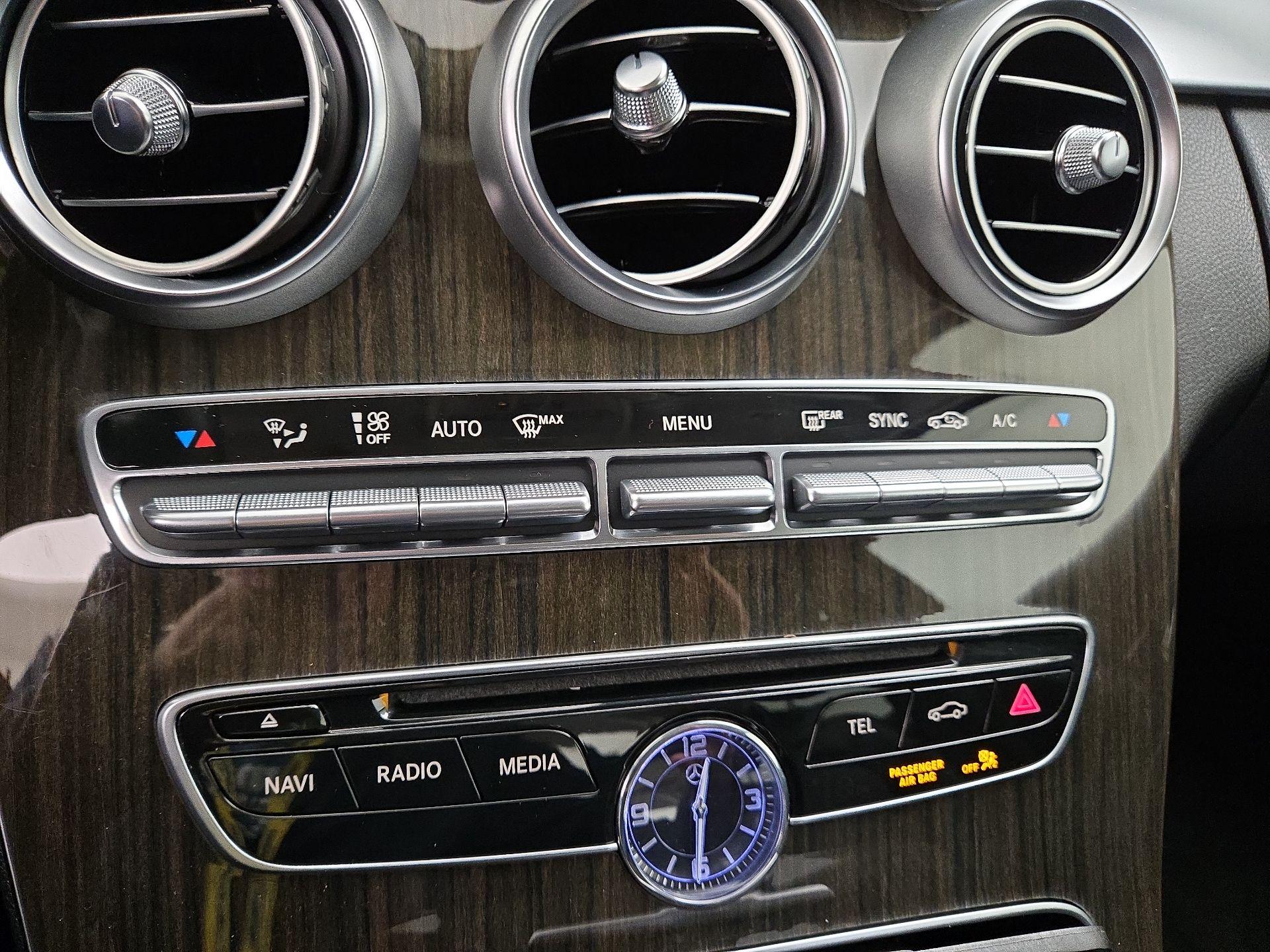 Thumbnail: 2015 Mercedes-Benz C-Class - 16