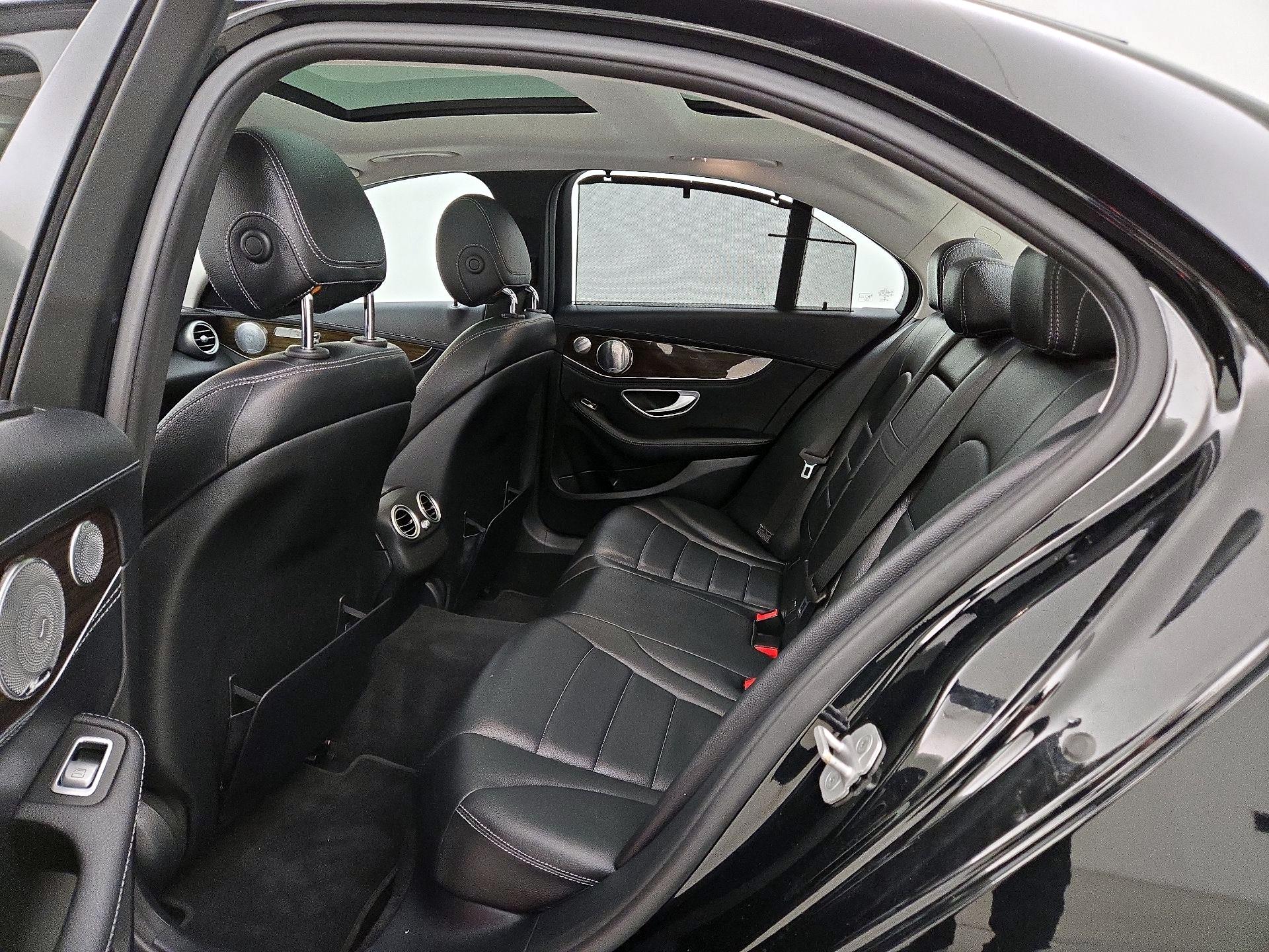 Thumbnail: 2015 Mercedes-Benz C-Class - 20