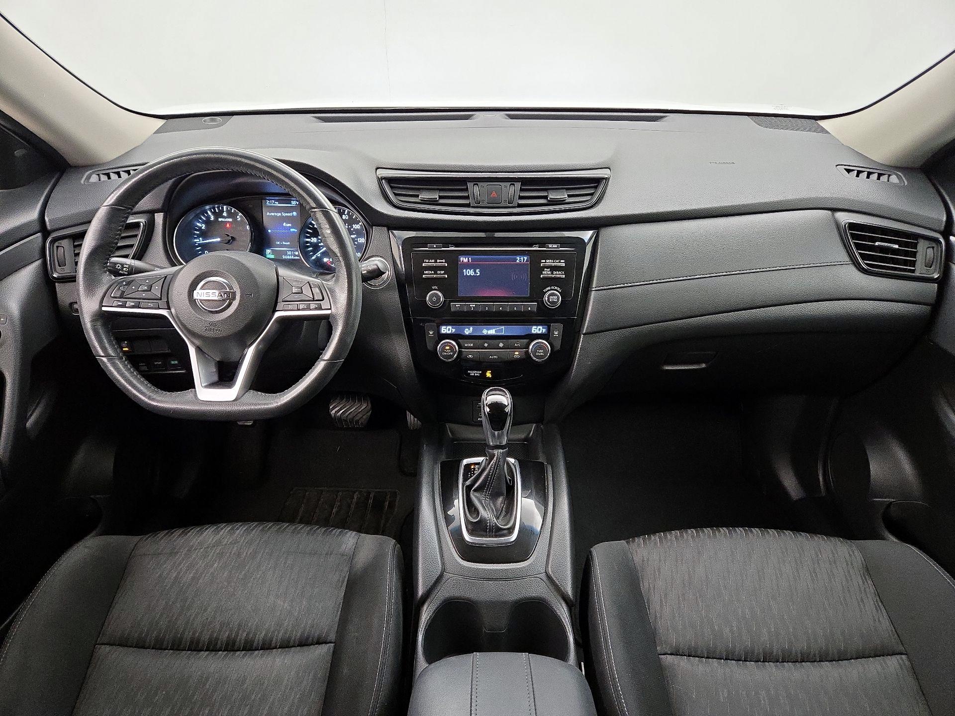 Thumbnail: 2017 Nissan Rogue - 9