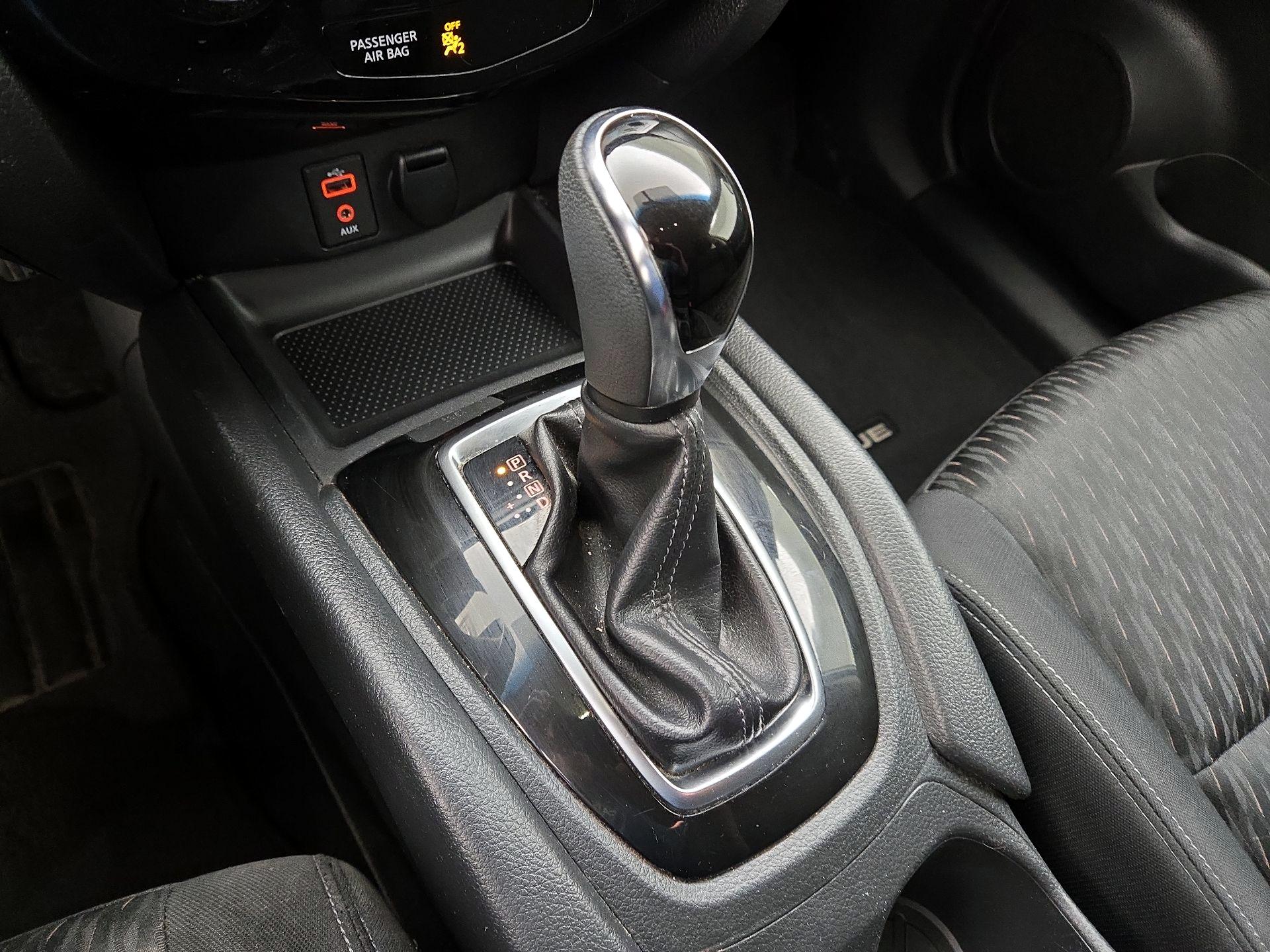 Thumbnail: 2017 Nissan Rogue - 17