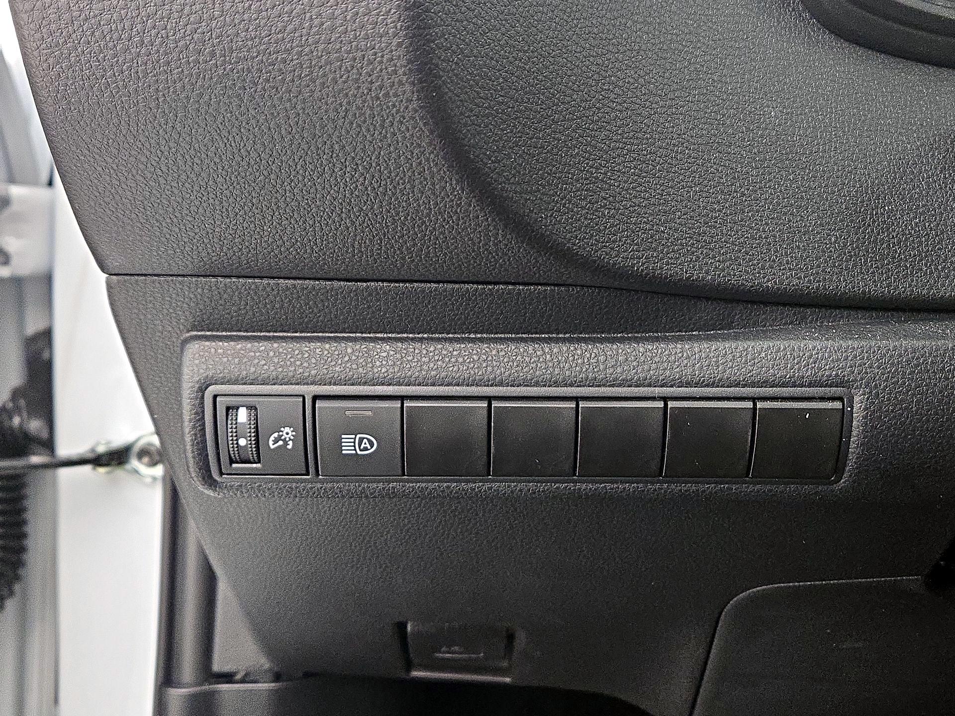 Thumbnail: 2025 Toyota Corolla - 13