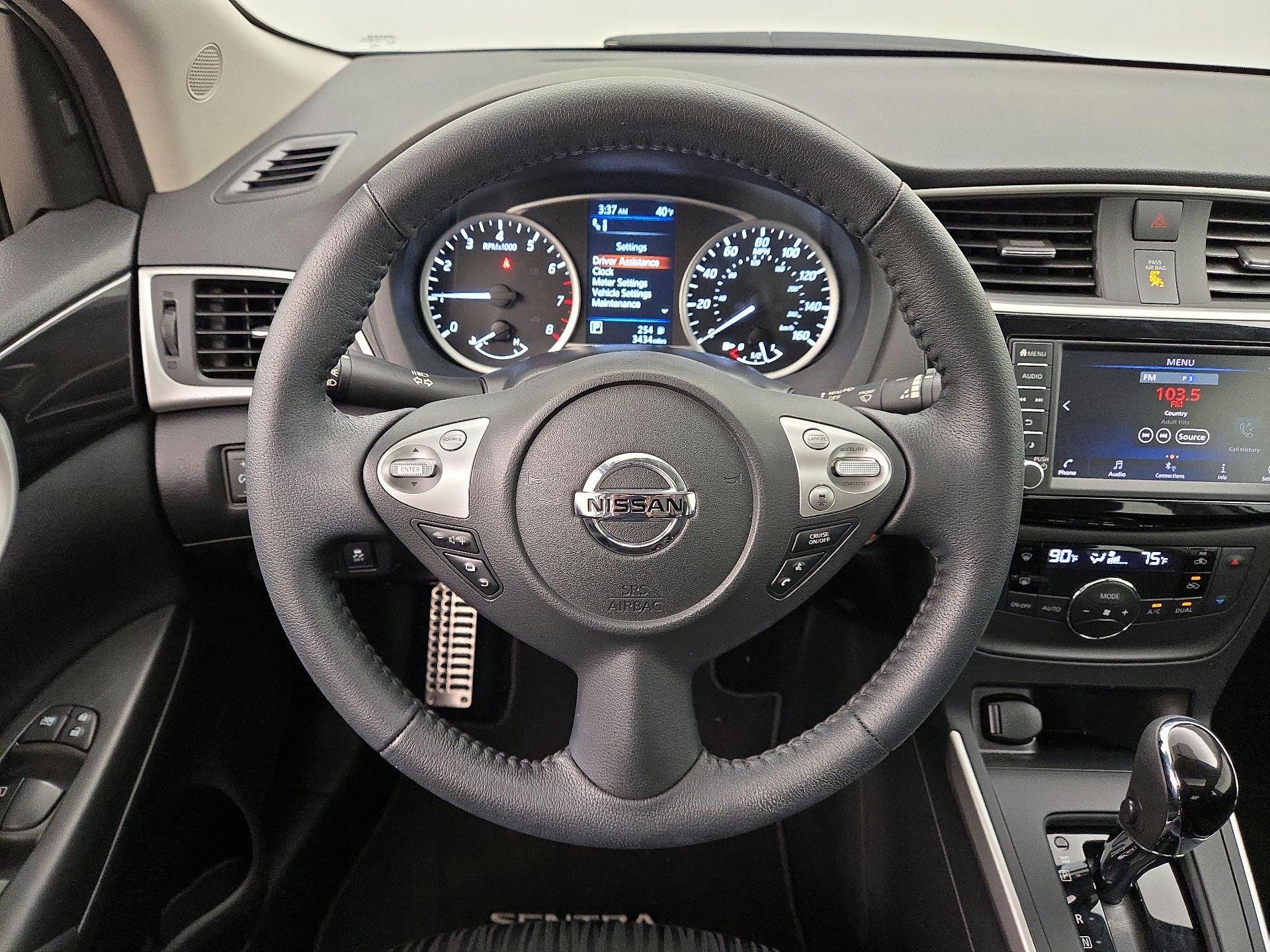 Thumbnail: 2019 Nissan Sentra - 10