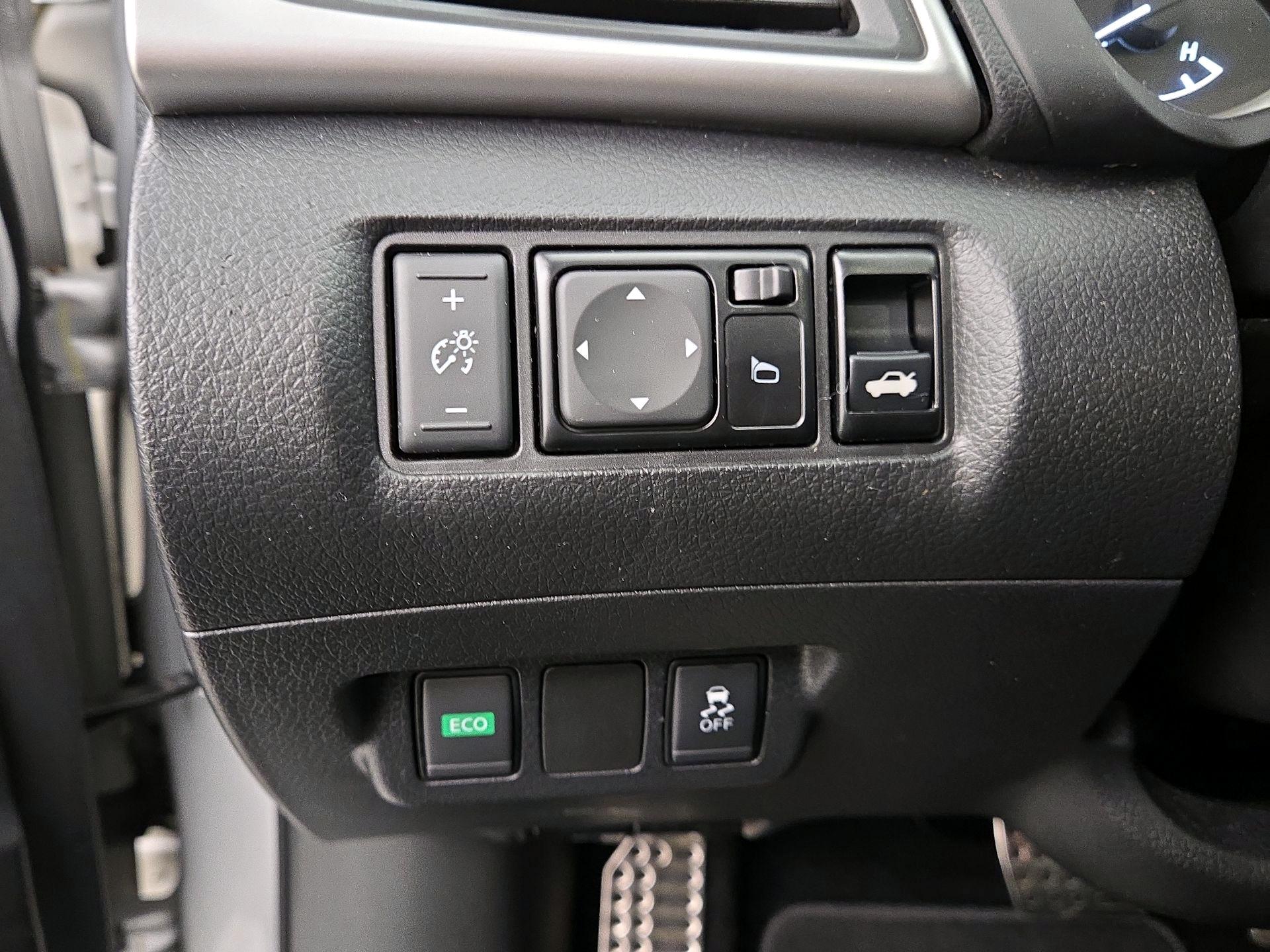 Thumbnail: 2019 Nissan Sentra - 13