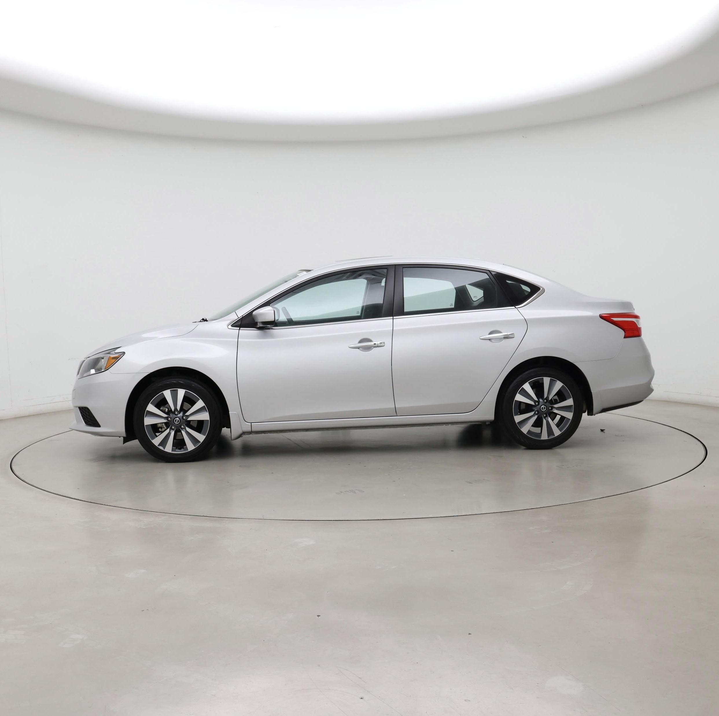 Thumbnail: 2019 Nissan Sentra - 3