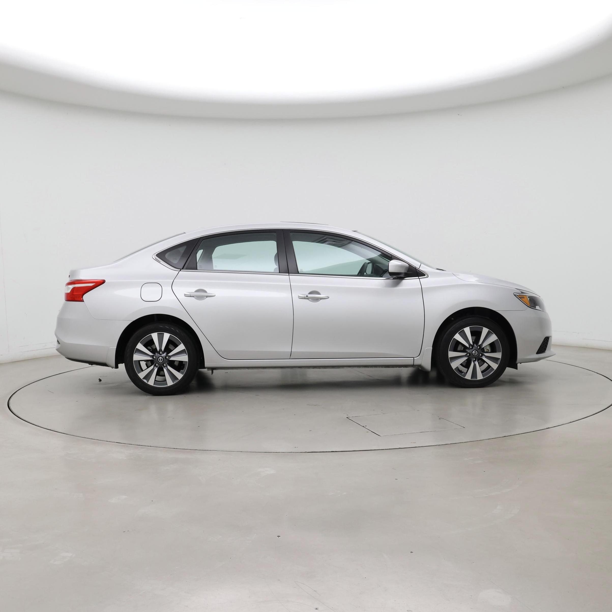 Thumbnail: 2019 Nissan Sentra - 7