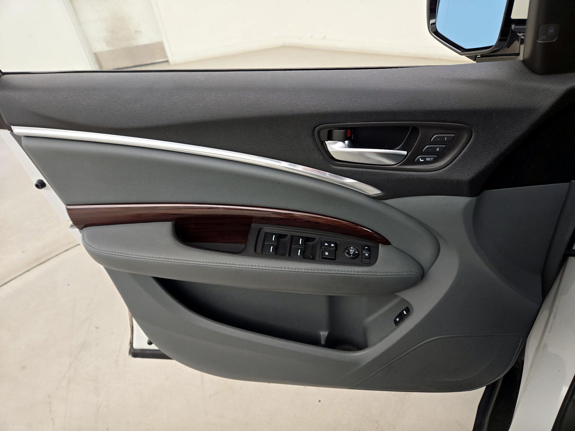 Thumbnail: 2015 Acura MDX - 12