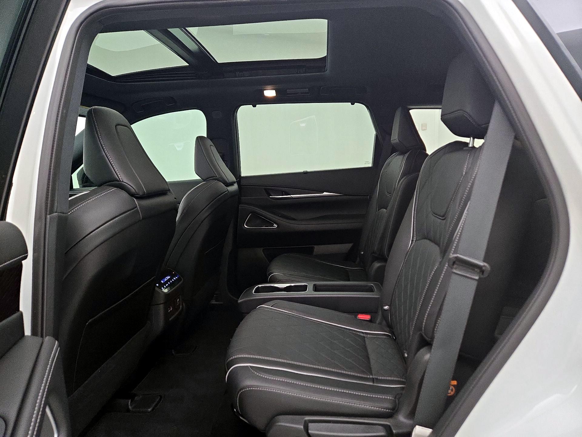 Thumbnail: 2024 INFINITI QX60 - 20