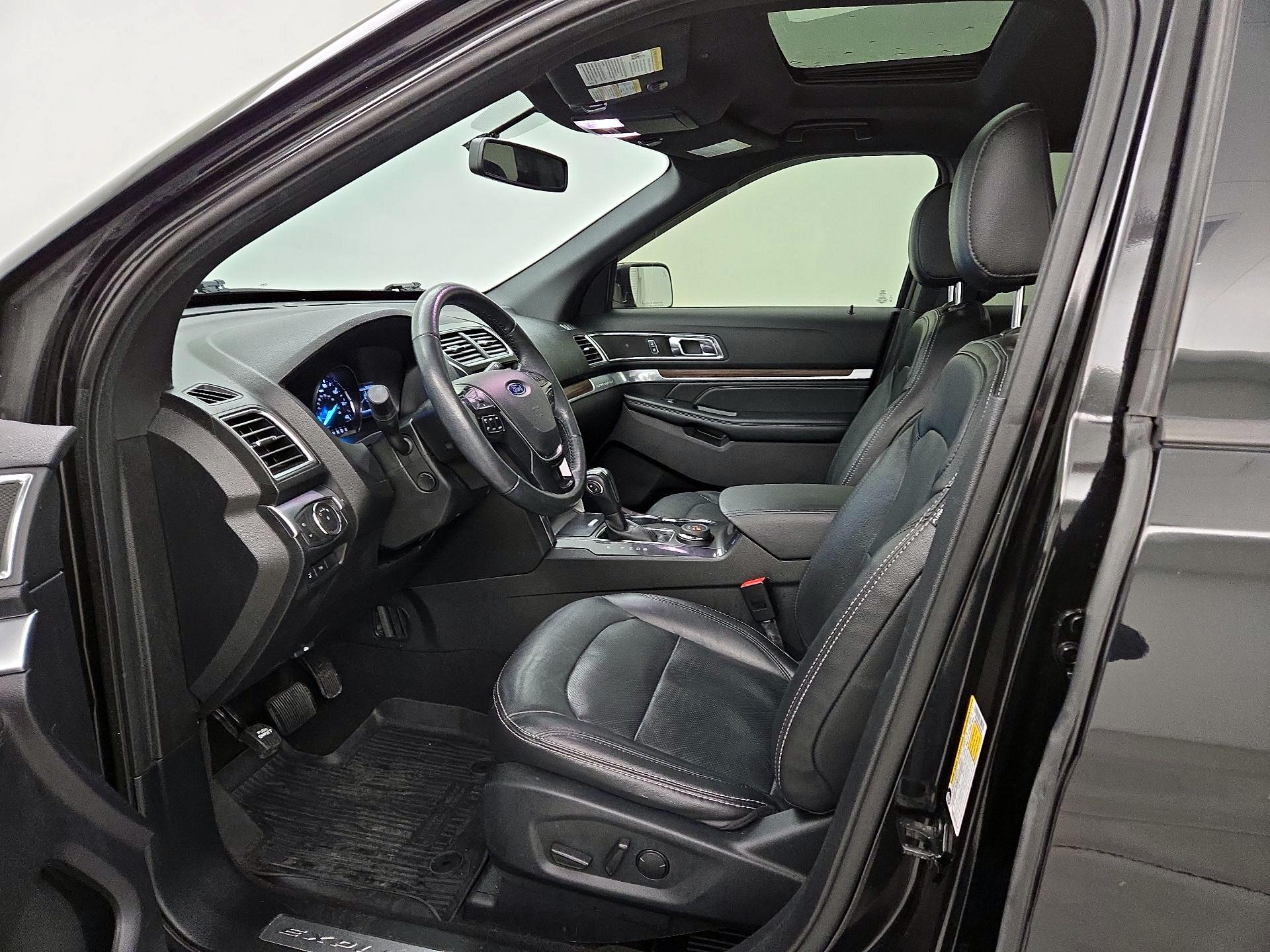 Thumbnail: 2019 Ford Explorer - 11