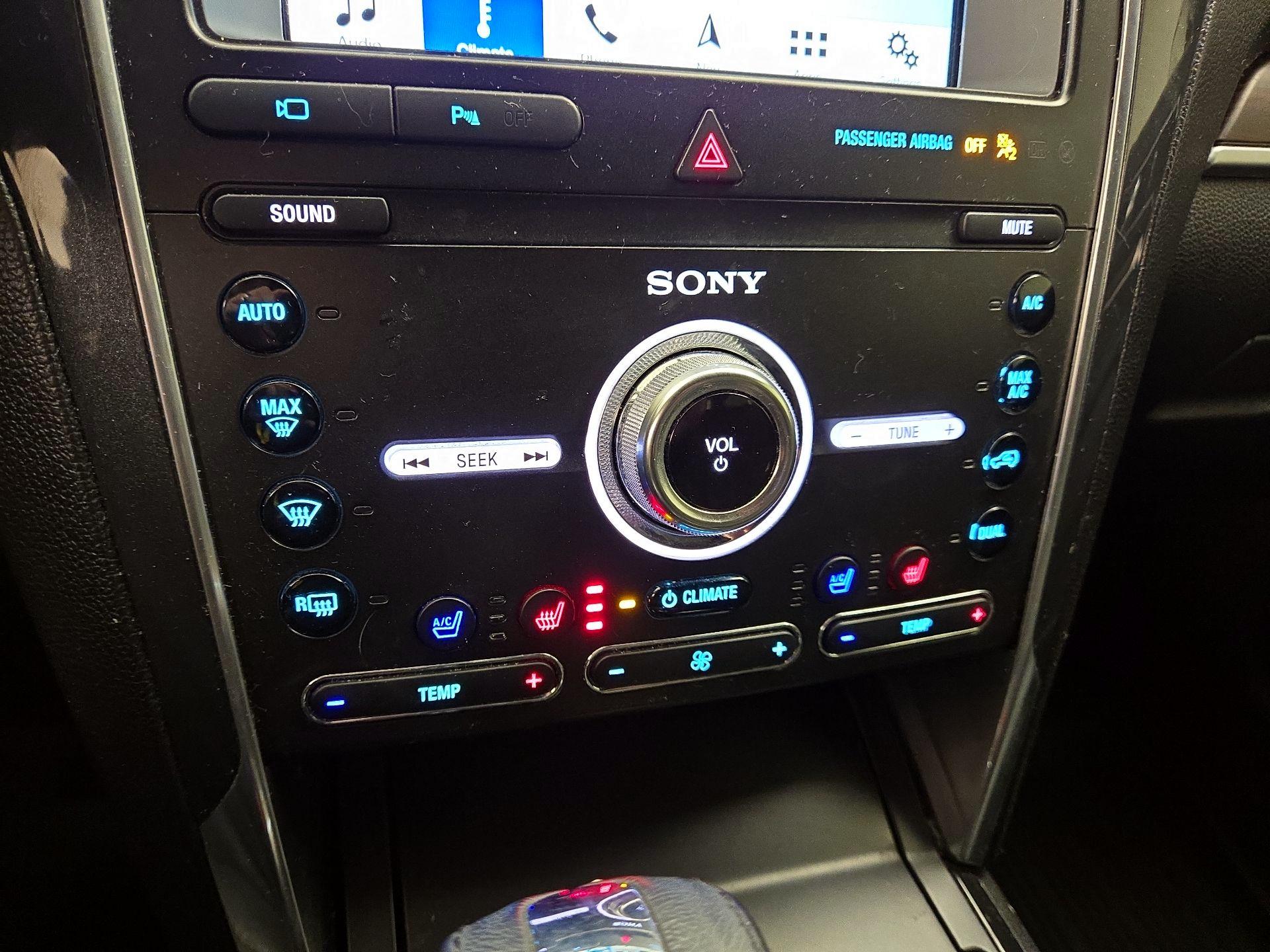 Thumbnail: 2019 Ford Explorer - 17