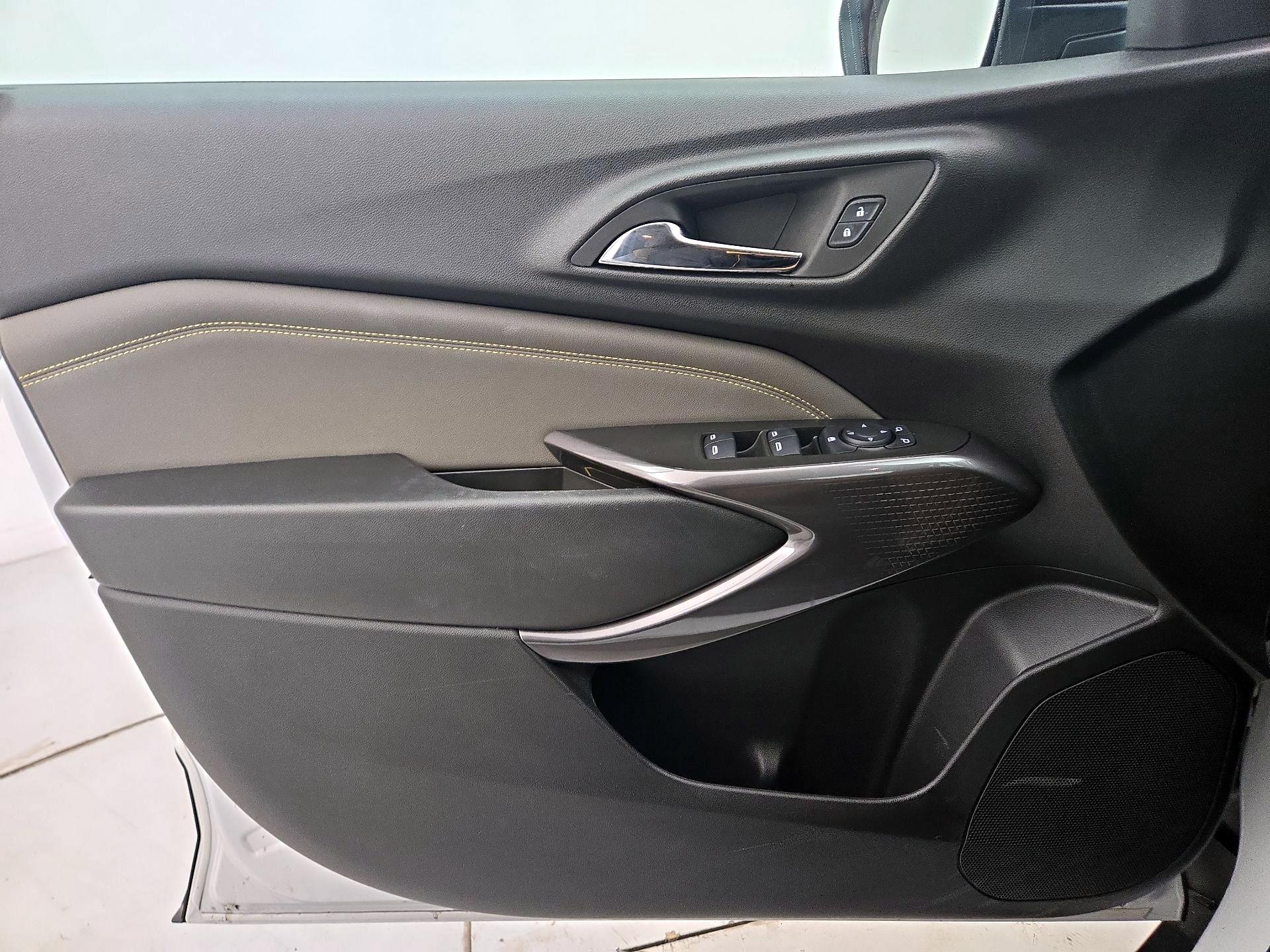 Thumbnail: 2025 Chevrolet Trax - 12