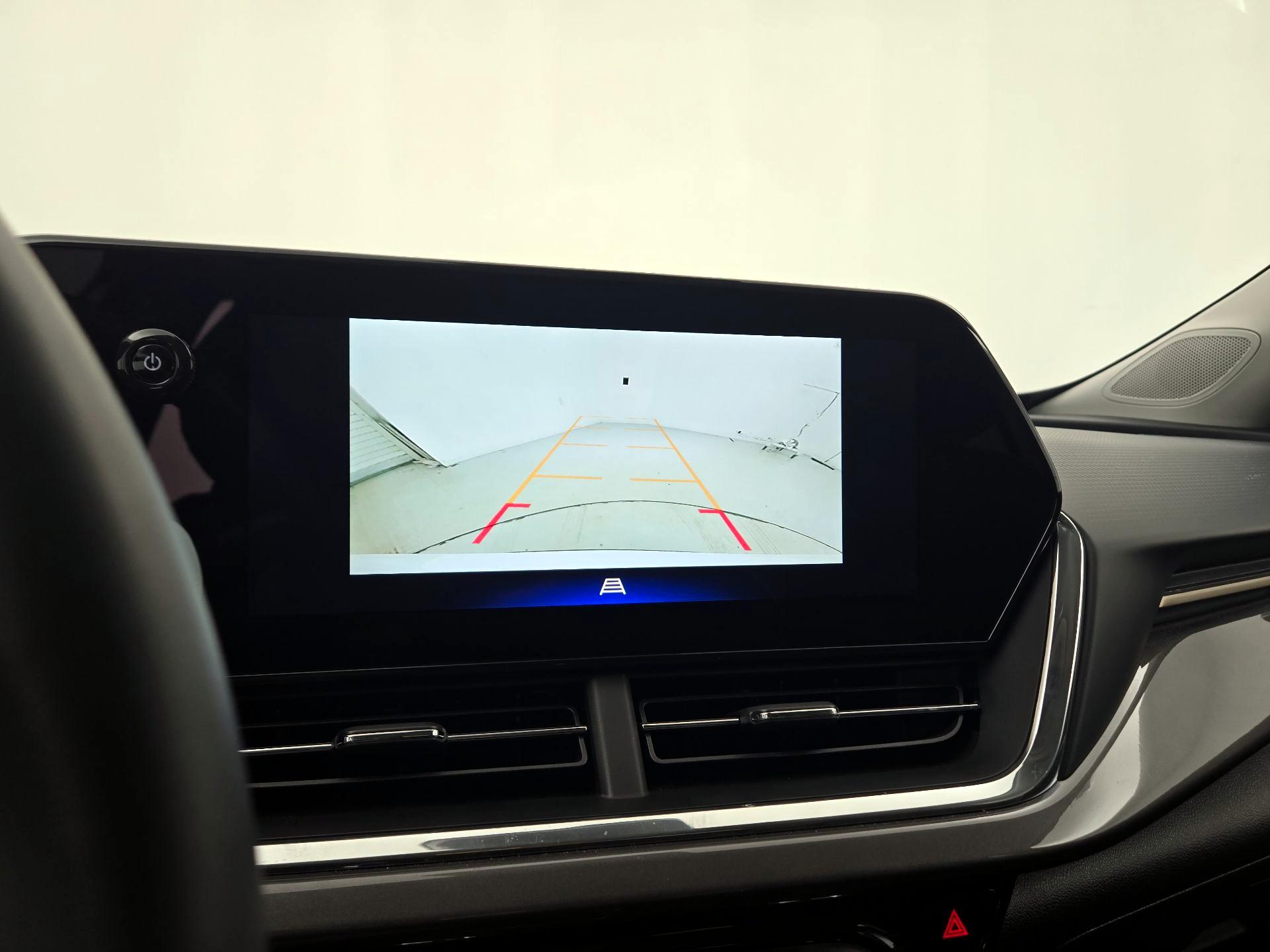 Thumbnail: 2025 Chevrolet Trax - 14