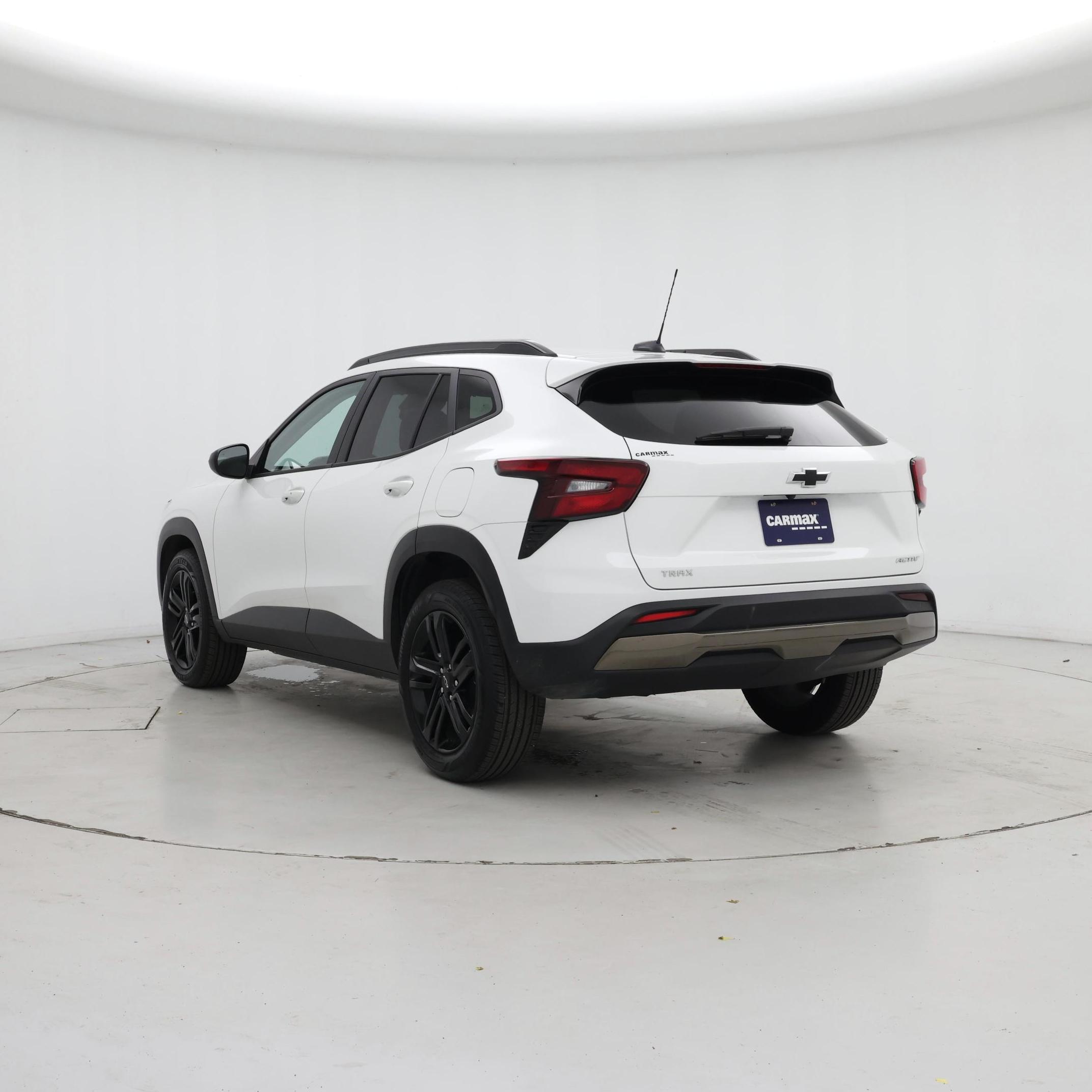 Thumbnail: 2025 Chevrolet Trax - 2