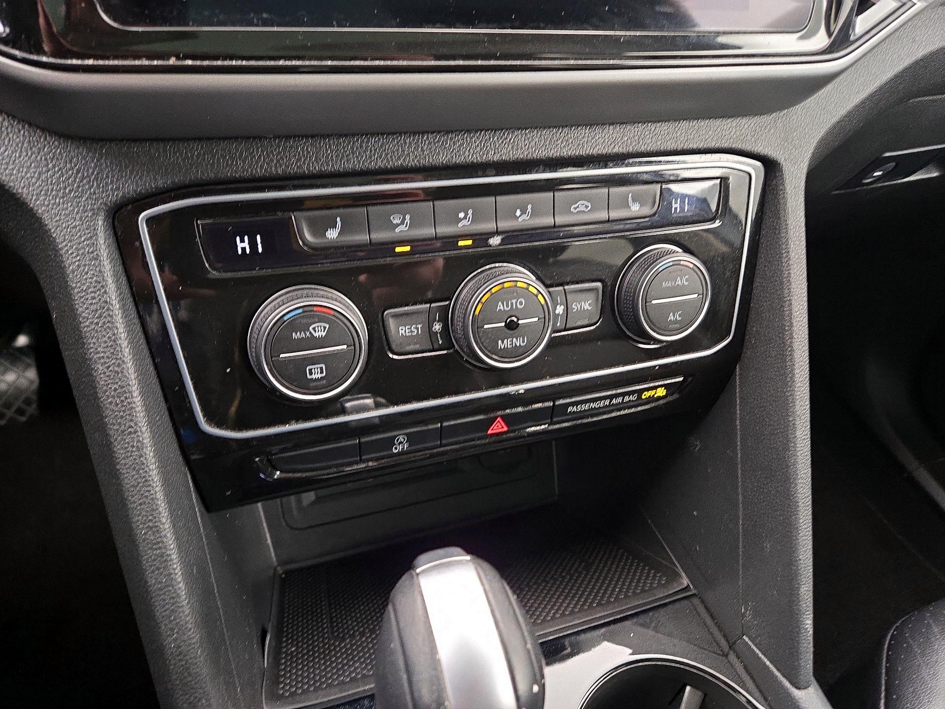 Thumbnail: 2022 Volkswagen Atlas - 16