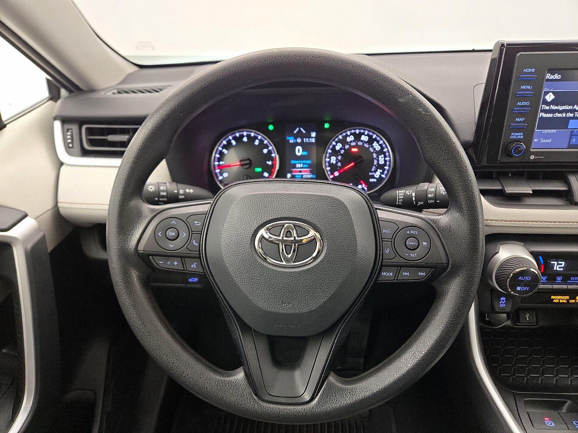 Thumbnail: 2021 Toyota RAV4 - 10