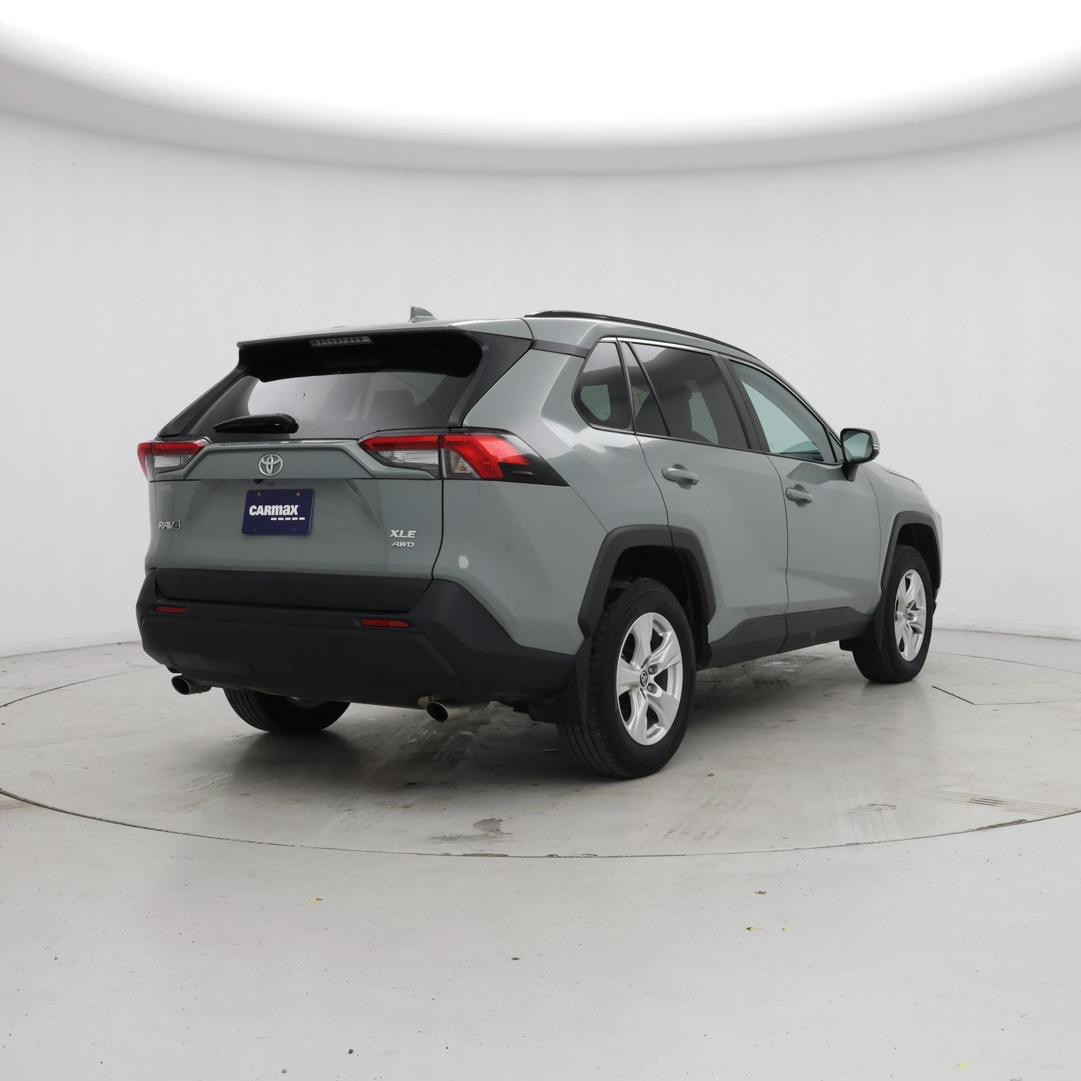 Thumbnail: 2021 Toyota RAV4 - 8