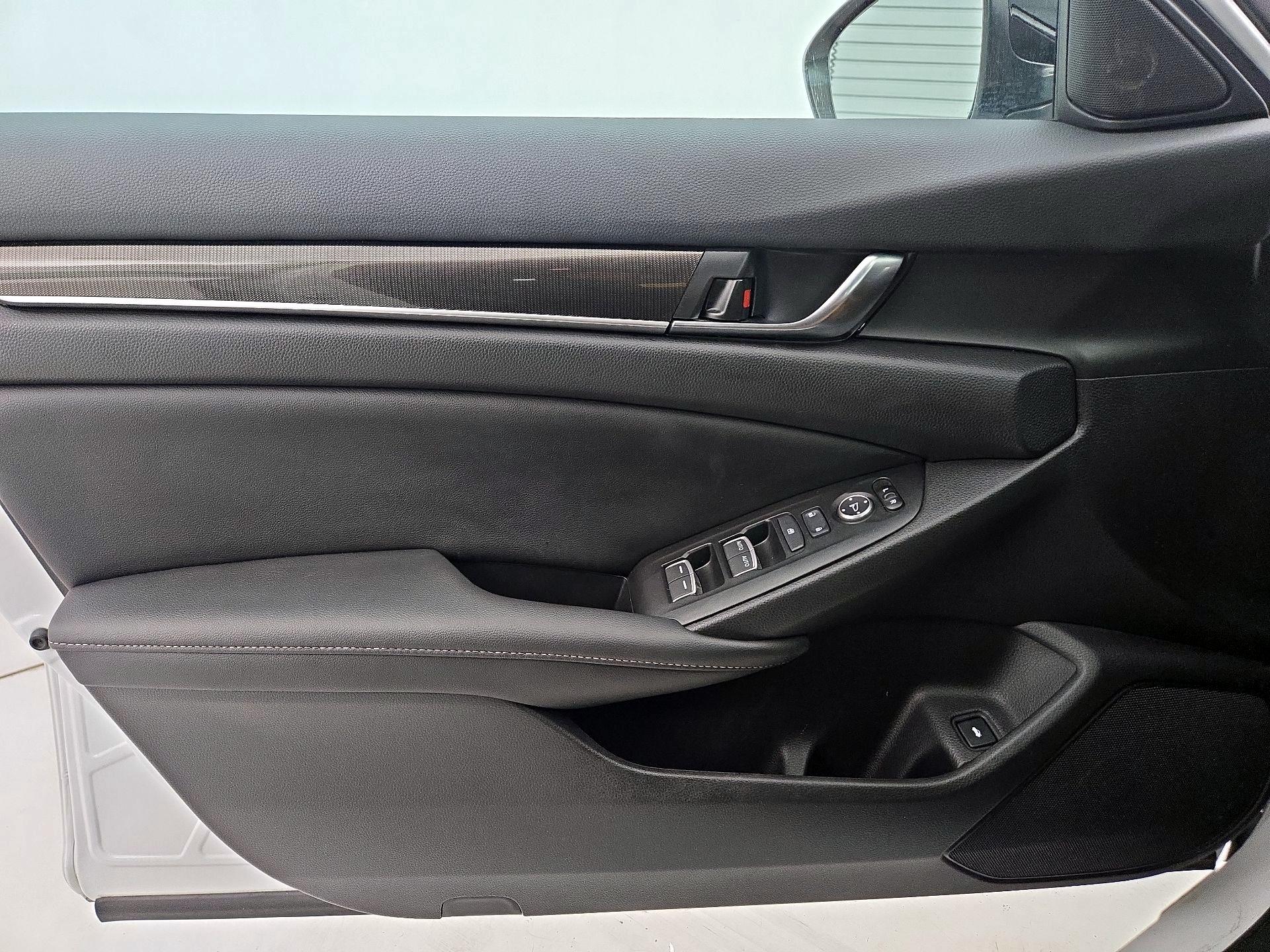 Thumbnail: 2022 Honda Accord - 12