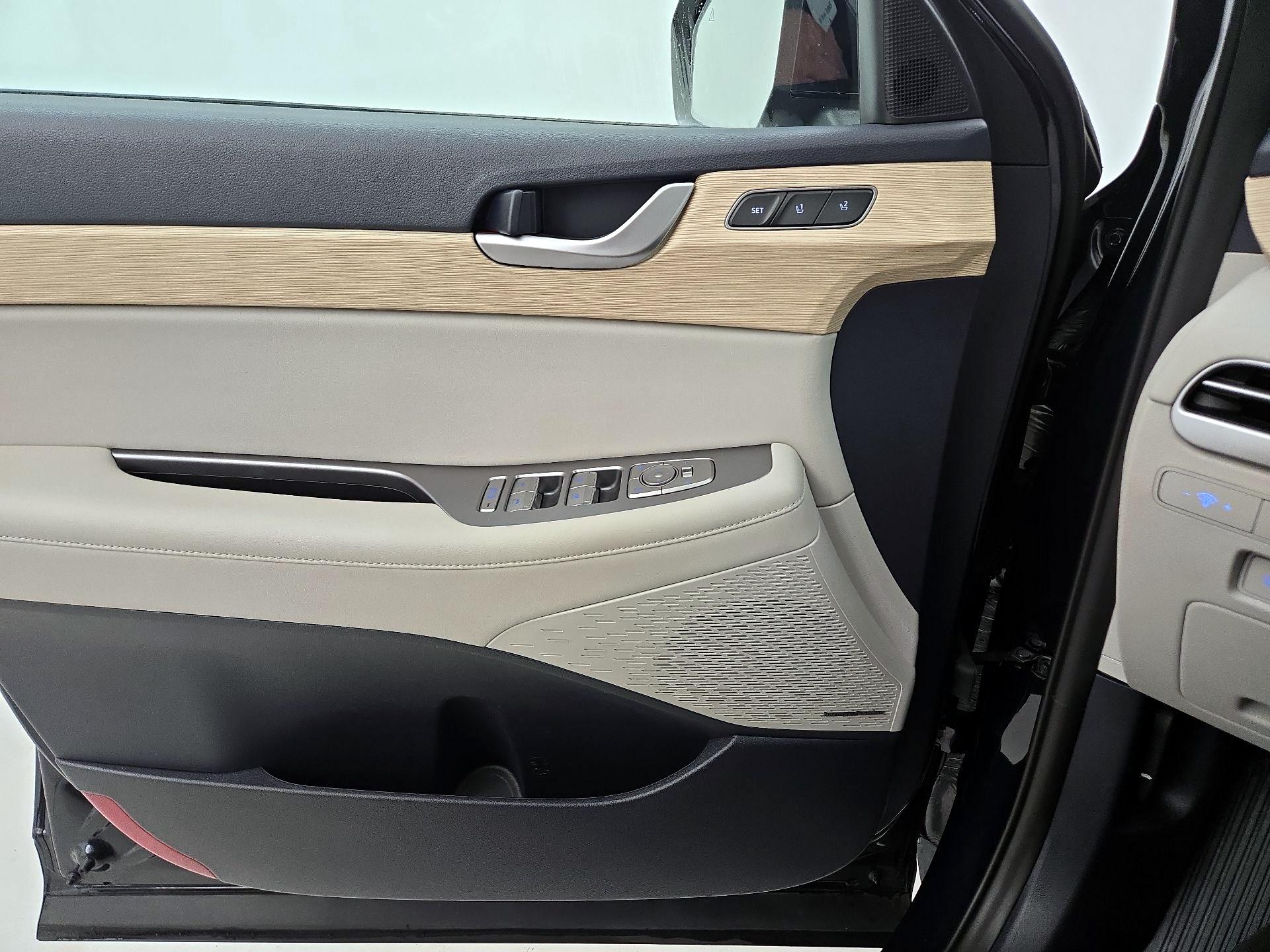 Thumbnail: 2023 Hyundai Palisade - 12