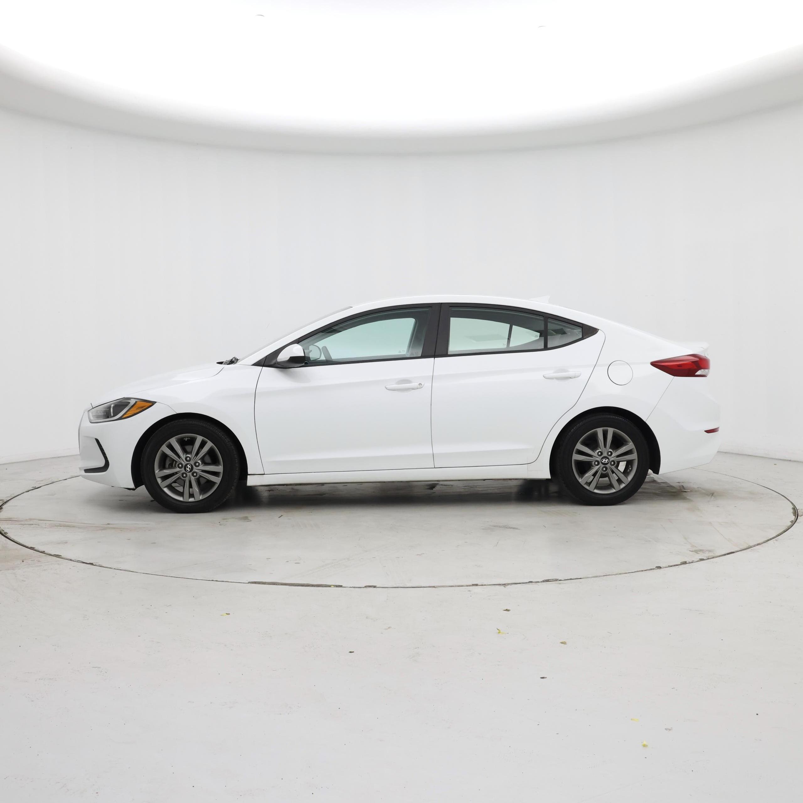 Thumbnail: 2017 Hyundai Elantra - 3