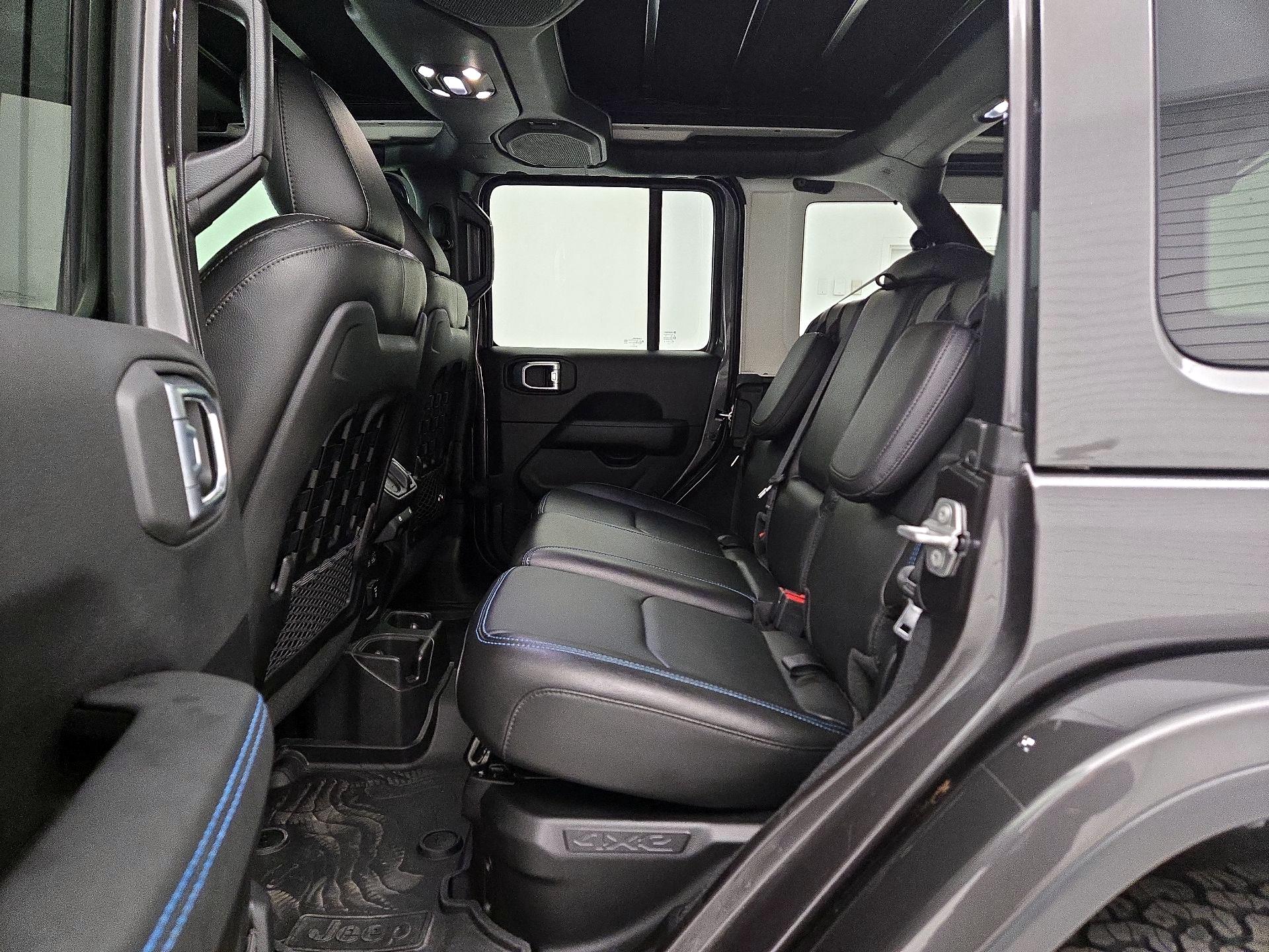 Thumbnail: 2021 Jeep Wrangler - 20