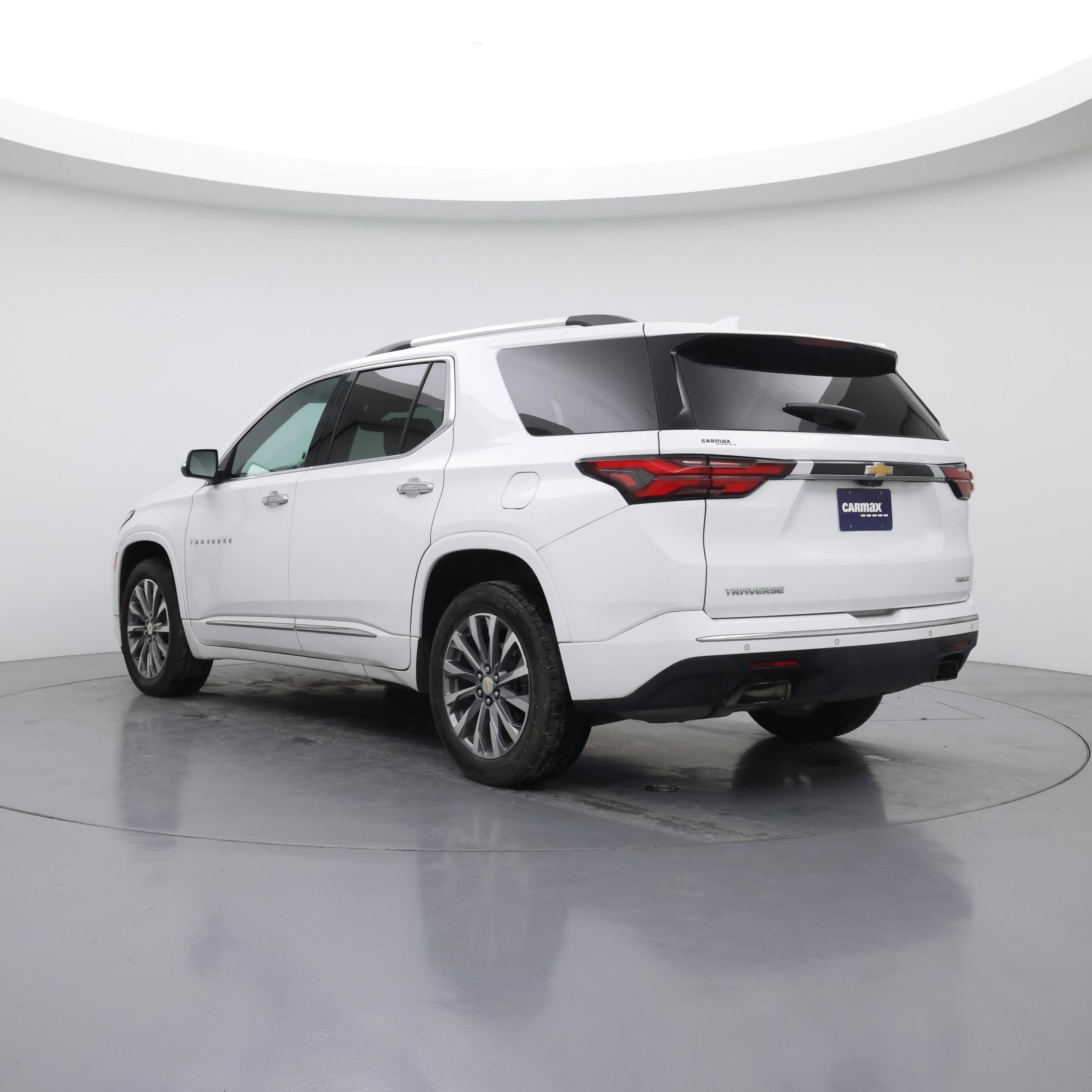 Thumbnail: 2022 Chevrolet Traverse - 2