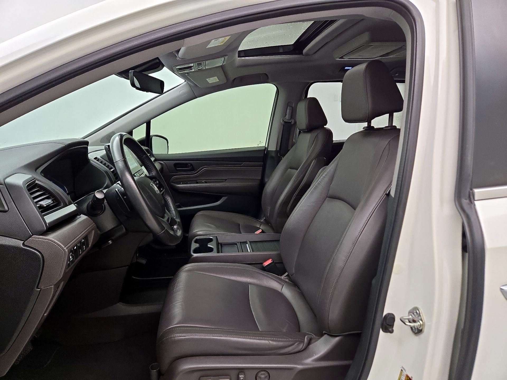 Thumbnail: 2019 Honda Odyssey - 11